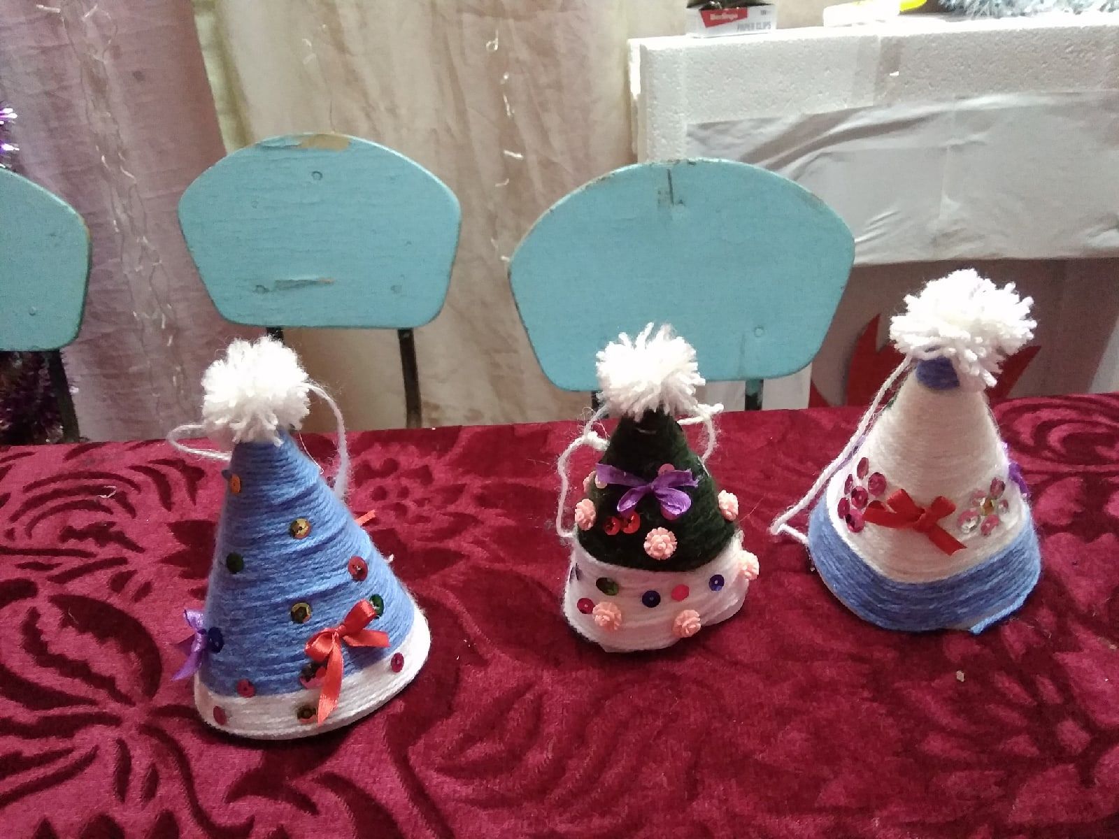 Жители чистопольского села своими руками сделали новогодние игрушки