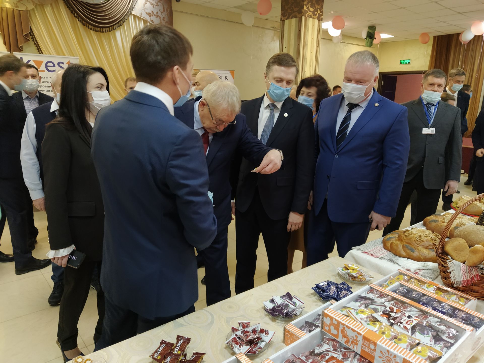 Министр промышленности и торговли РТ ознакомился с продукцией чистопольских предприятий (ФОТОРЕПОРТАЖ)