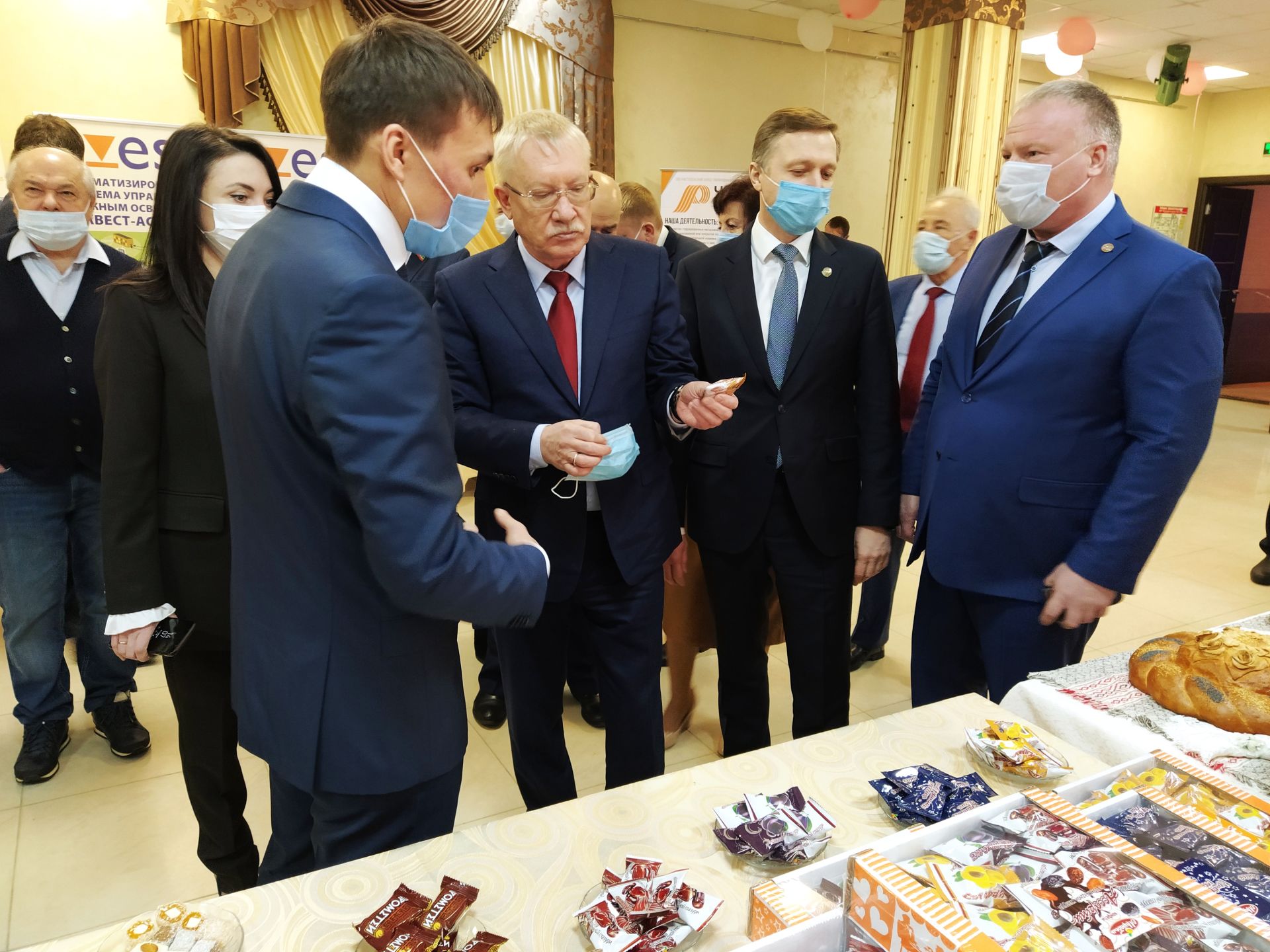 Министр промышленности и торговли РТ ознакомился с продукцией чистопольских предприятий (ФОТОРЕПОРТАЖ)