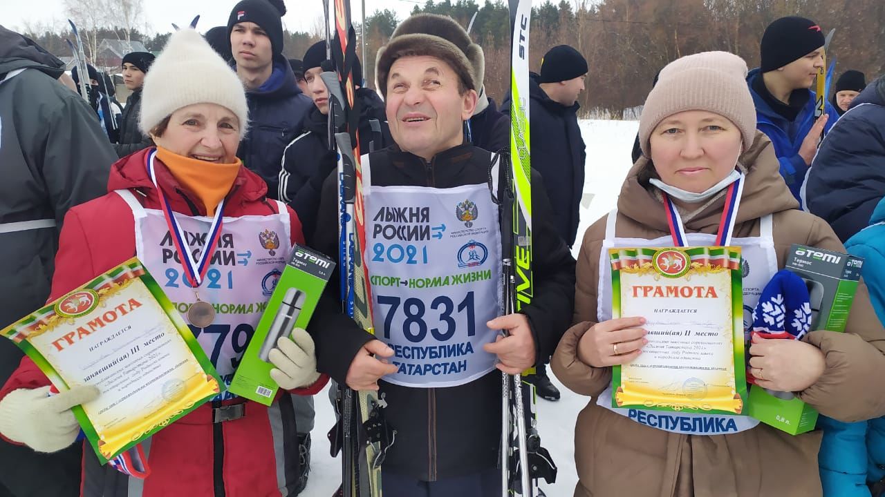 Чистопольцы приняли участие в массовой лыжной гонке (фоторепортаж)