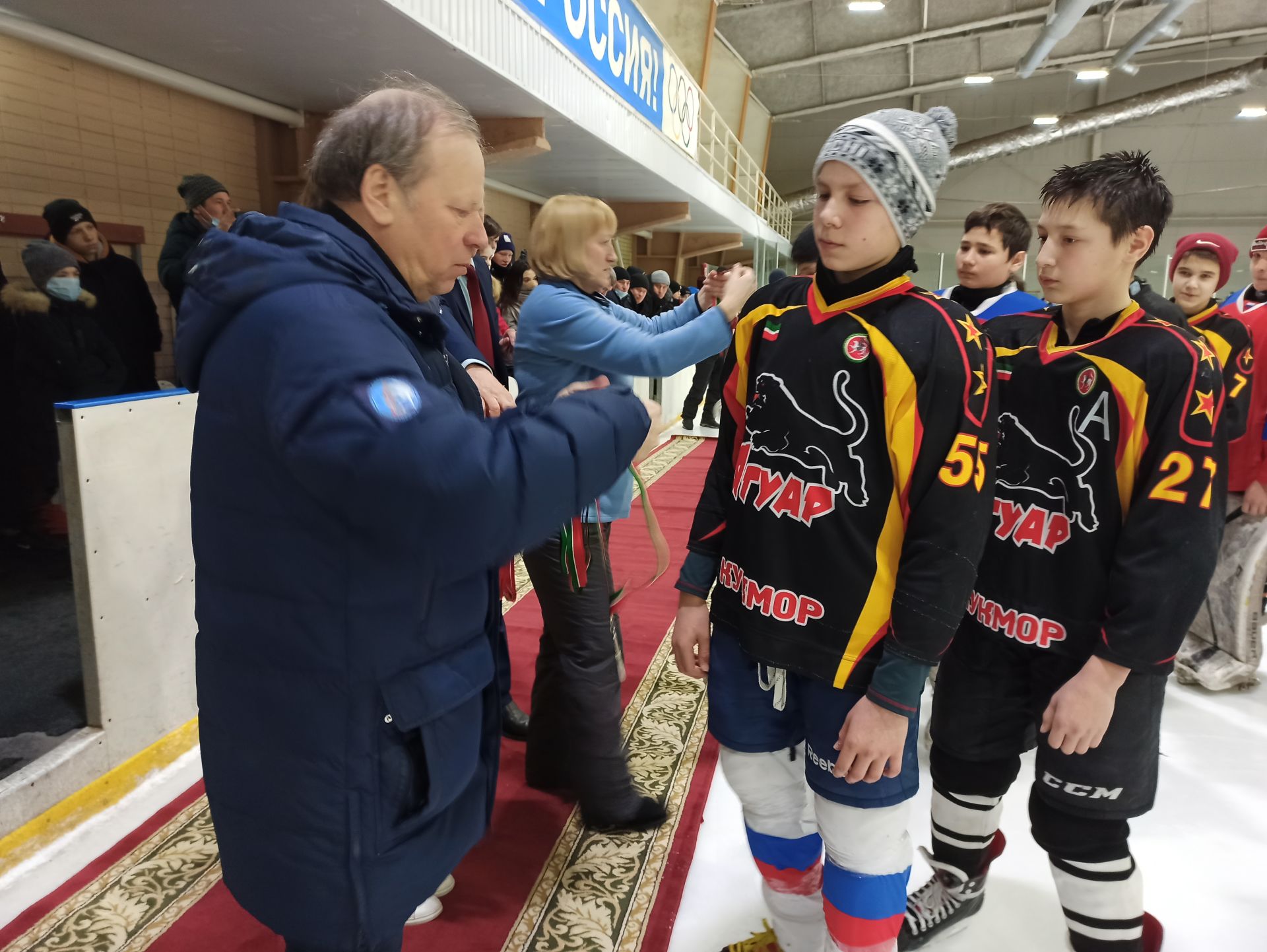 В финальных матчах в Чистополе определились победители республиканского Первенства по хоккею (фоторепортаж)