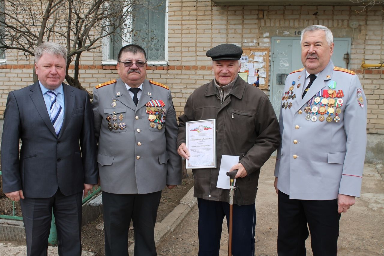 Молодых сотрудников чистопольской ГАИ поздравили с победой в конкурсе