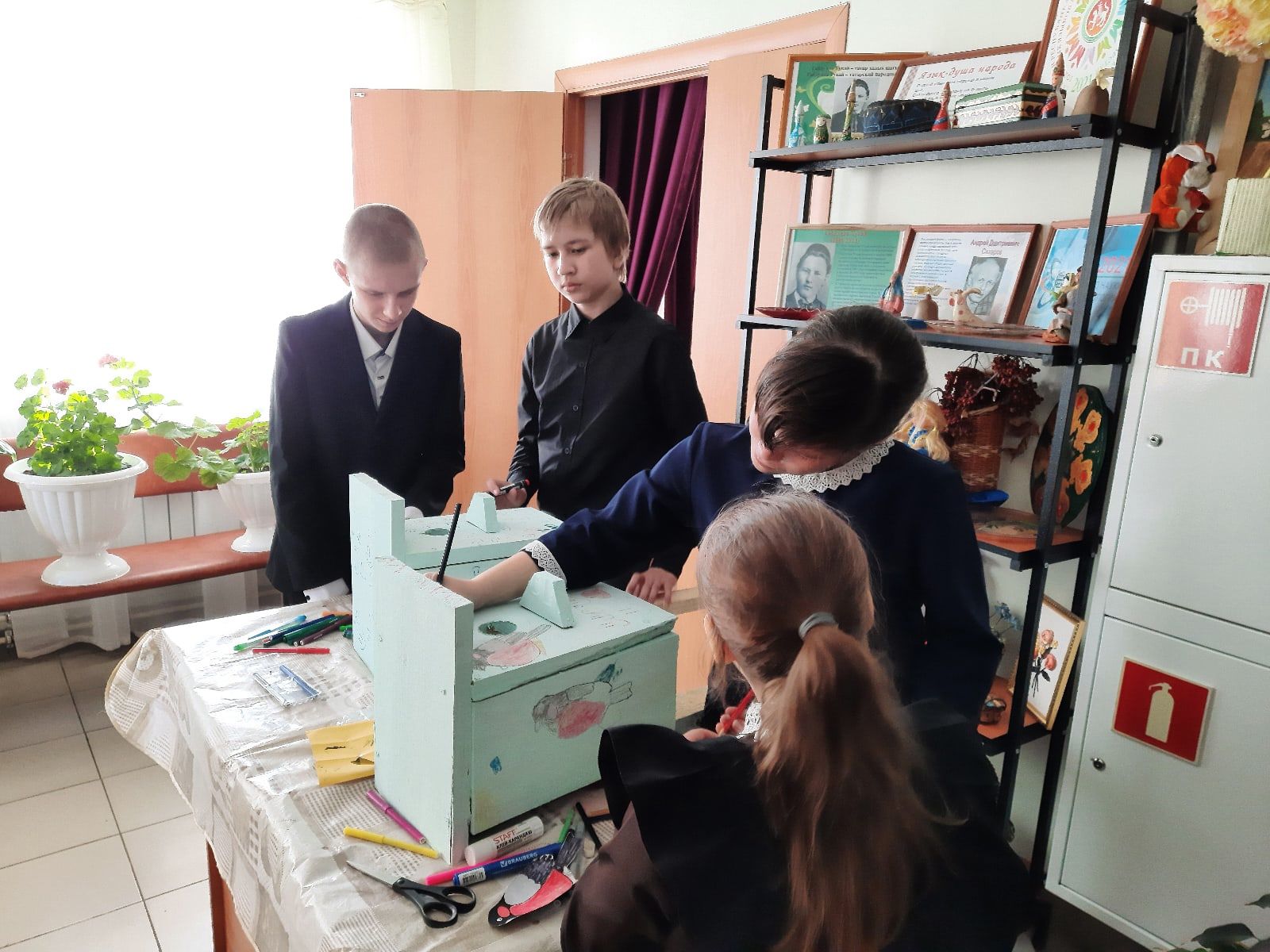 Юные жители чистопольского села смастерили домики для птиц