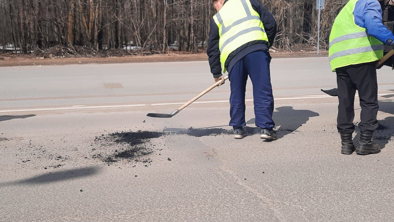 В Чистополе приступили к ямочному ремонту городских дорог