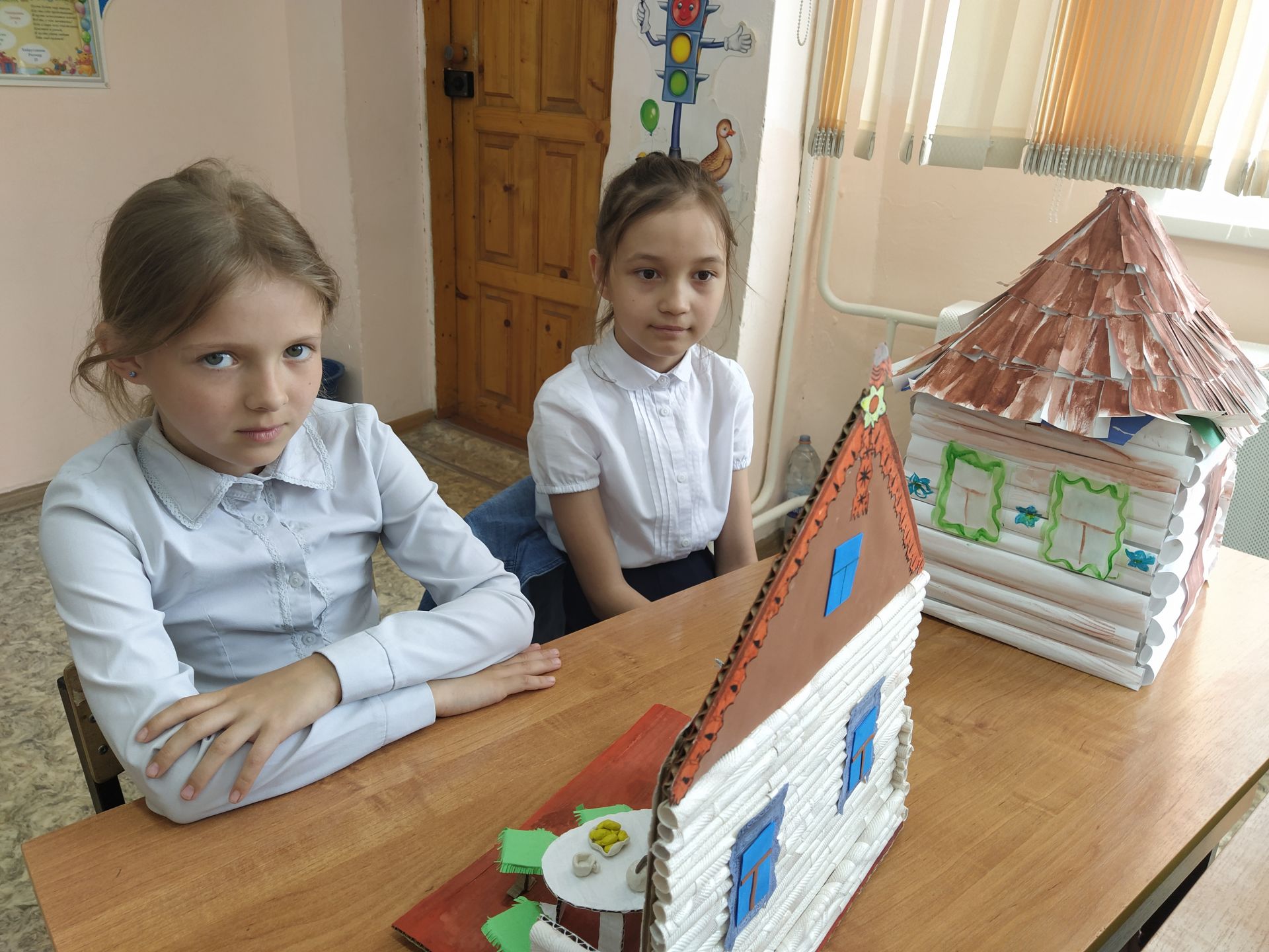 Чистопольские школьники создали из подручных материалов точные копии старинных построек