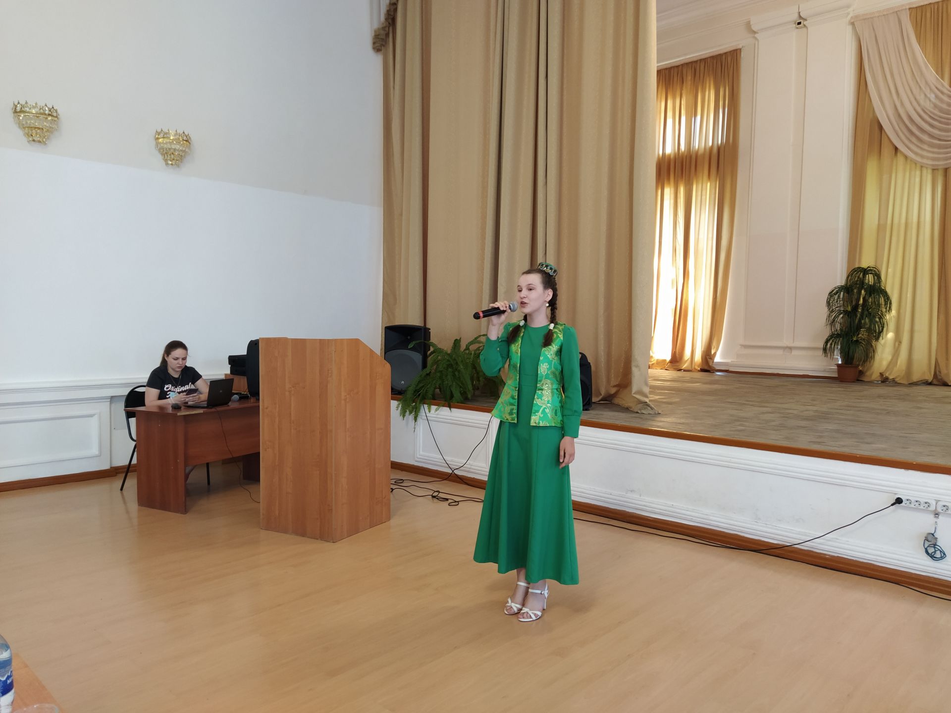 В Чистополе состоялся зональный конкурс чтецов имени Флеры Тархановой