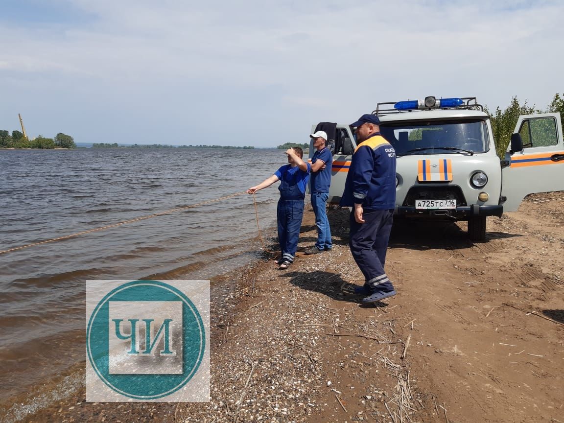 В Чистополе продолжаются поиски мужчины, который предположительно утонул в реке (Фото)