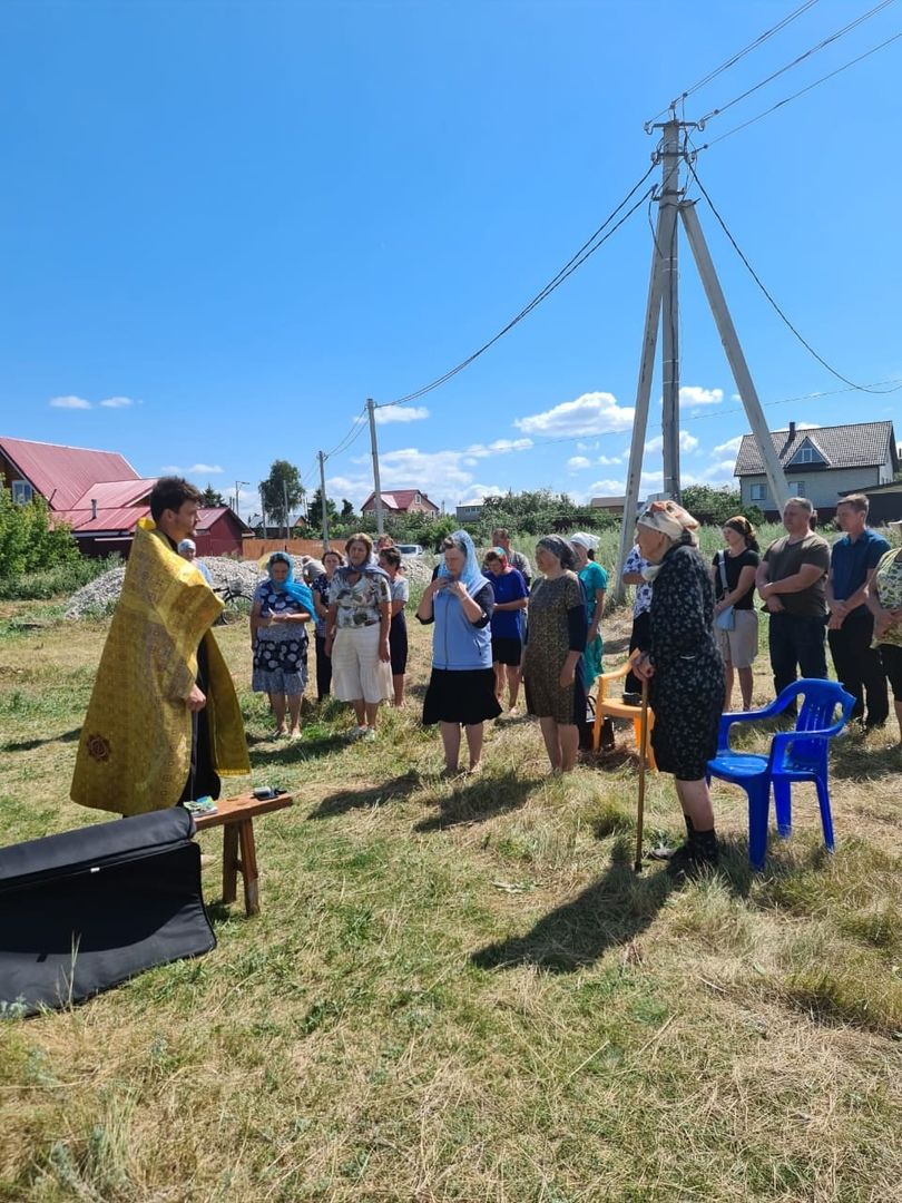 В селе Галактионово Чистопольского района РТ  провели первый молебен на месте строительства будущего храма