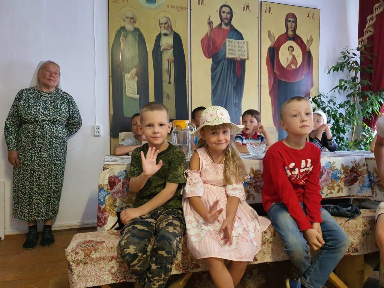 Для воспитанников воскресной школы в Чистополе организовали полевую кухню