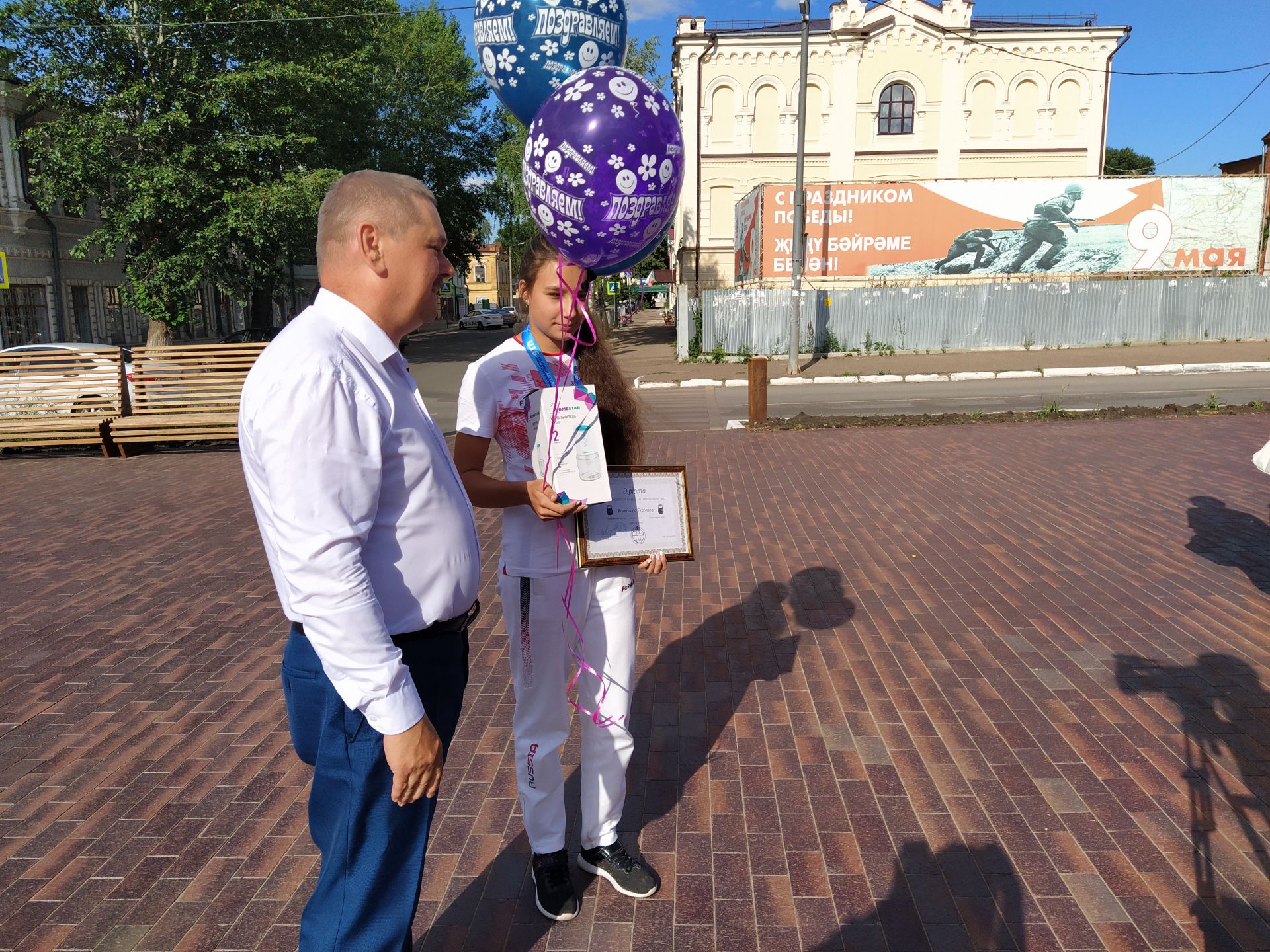 В Чистополе торжественно встретили чемпионку мира по гиревому спорту Екатерину Бурмакину