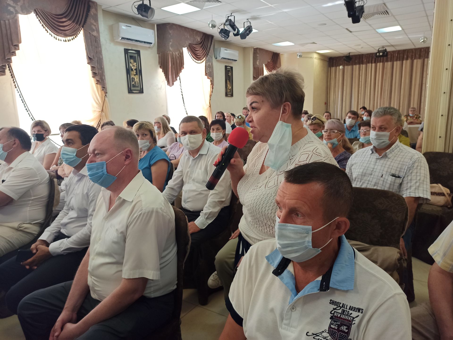 Депутаты «Единой России» отчитались о своей работе перед чистопольцами