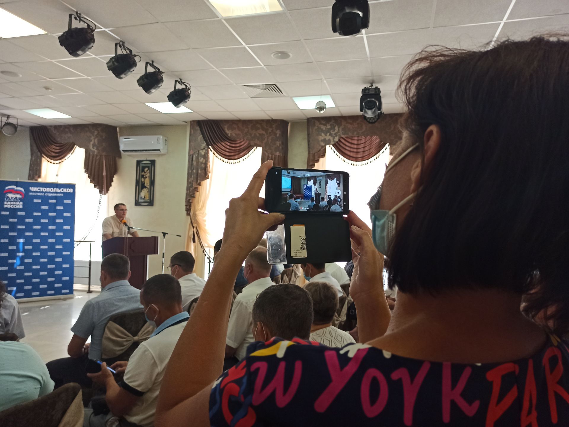Депутаты «Единой России» отчитались о своей работе перед чистопольцами