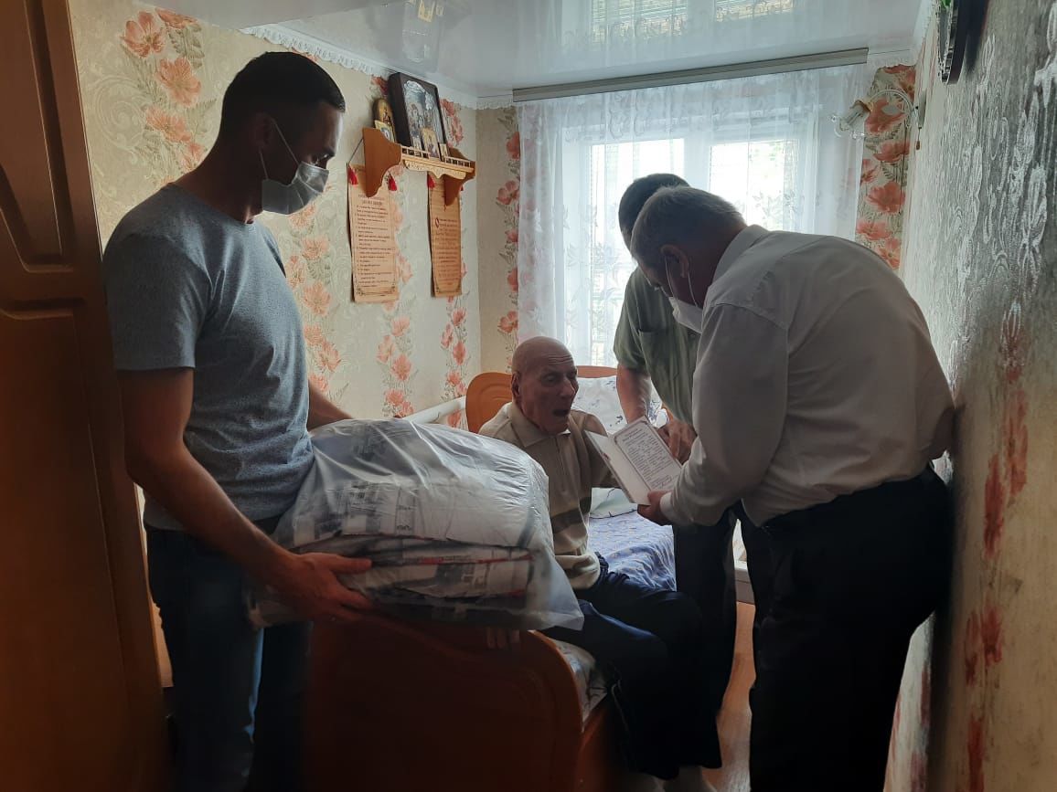 В Чистополе ветеран войны Федор Матвеев отметил 102-летие