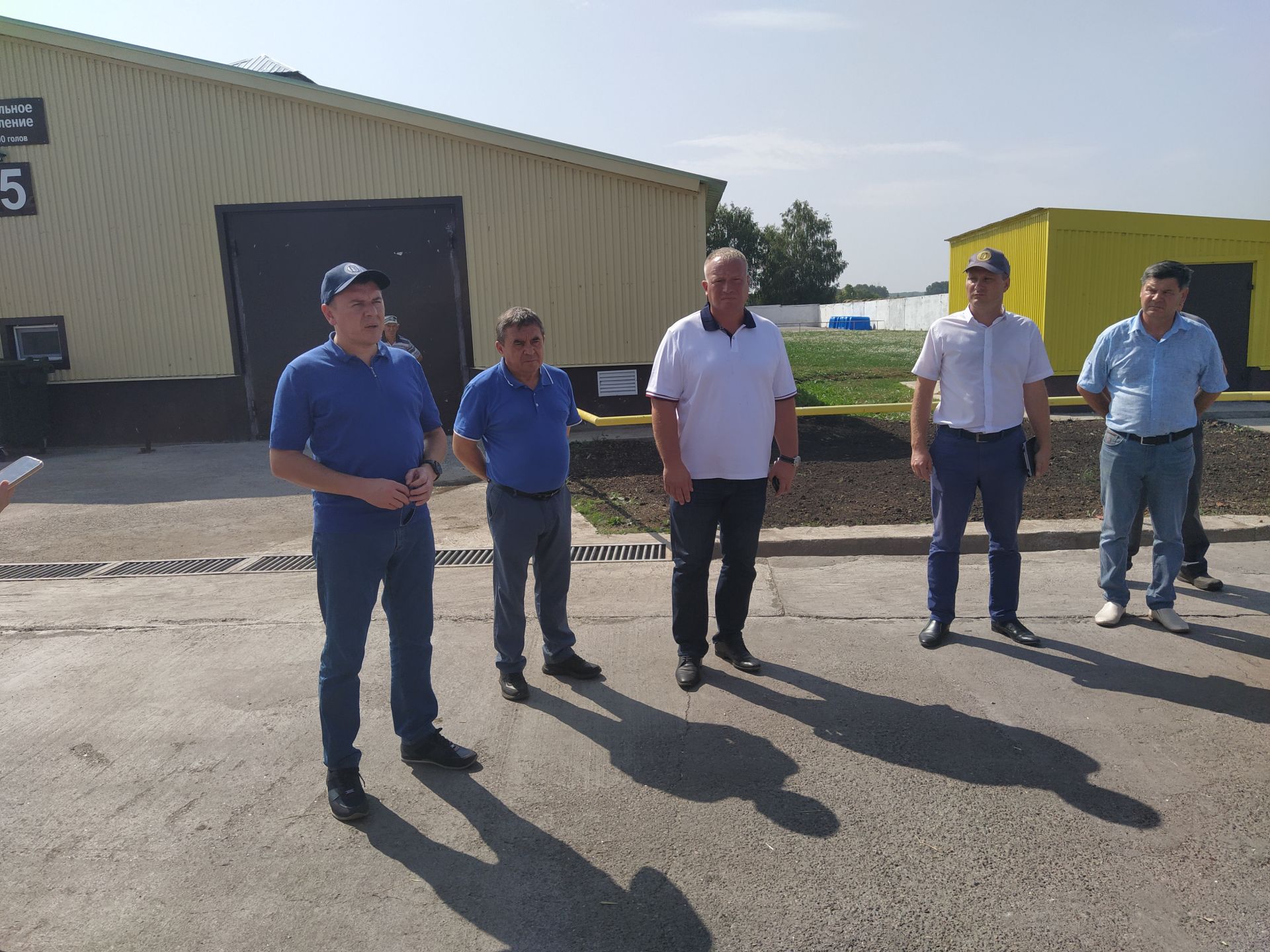 Министр сельского хозяйства РТ оценил работу предприятий в Чистопольском районе