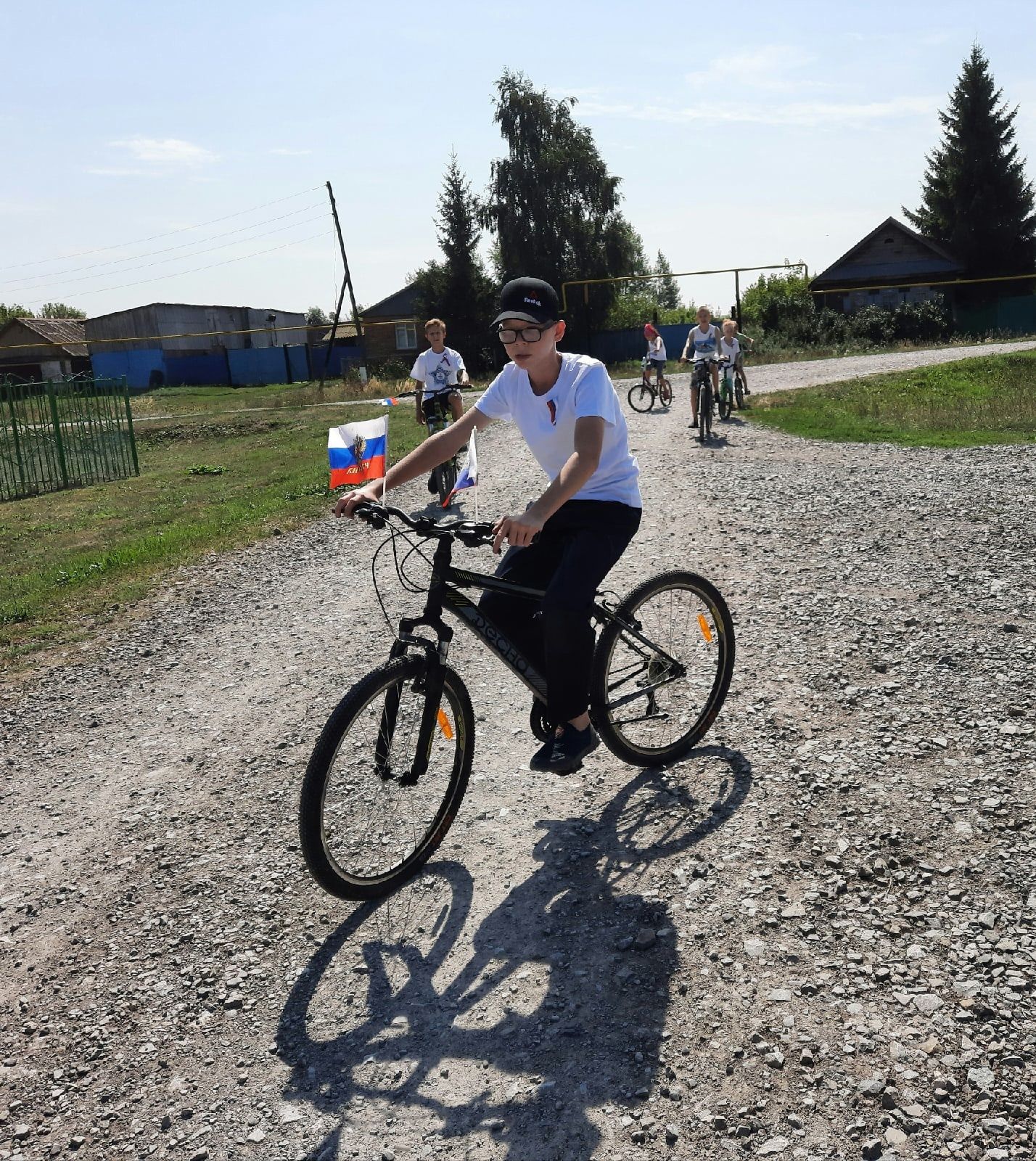 Велопробег в чистопольском селе посвятили Дню Российского флага