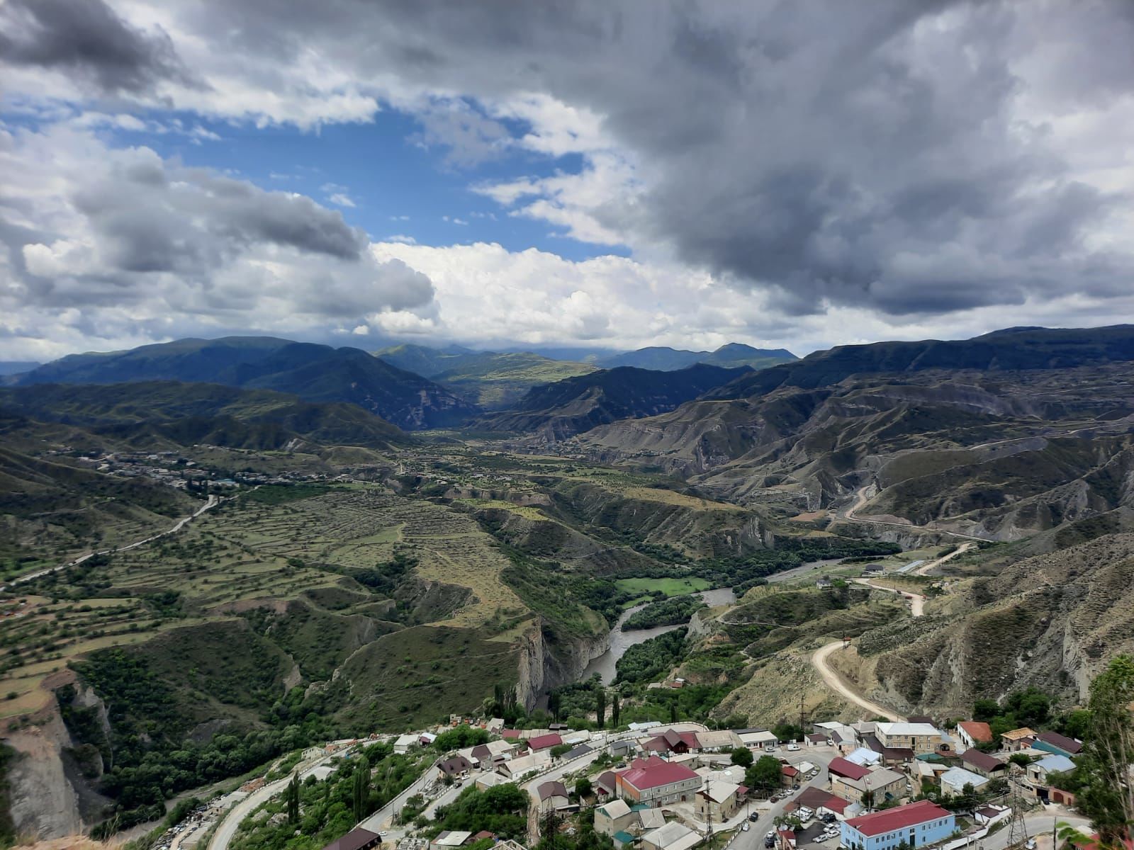 Огромные горы, древние города и села: корреспондент "Чистополь-информ" рассказал о поездке в Дагестан