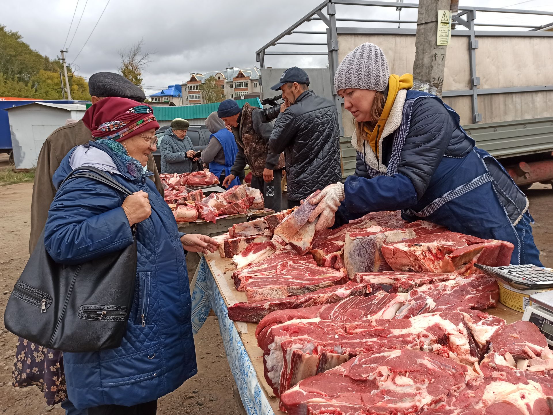 На сельхозярмарке в Чистополе особым спросом пользовались мясо и овощи