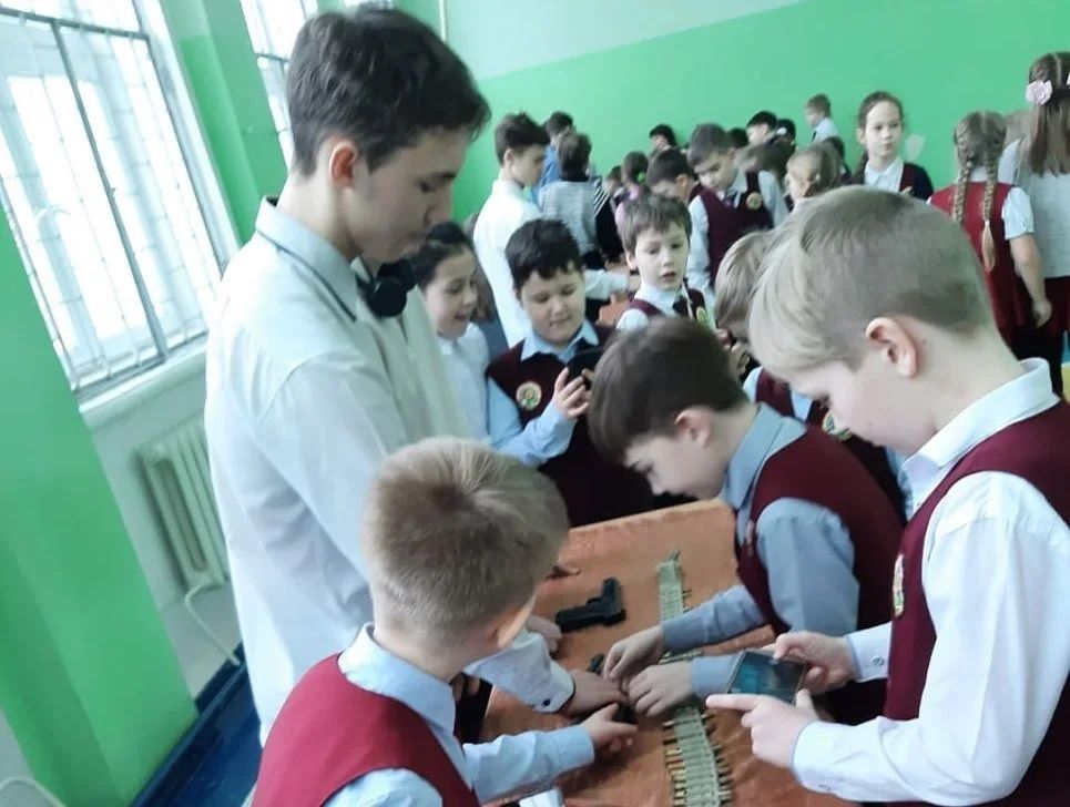 Члены военно-патриотического поискового отряда «Выстрел» встретились с чистопольскими школьниками