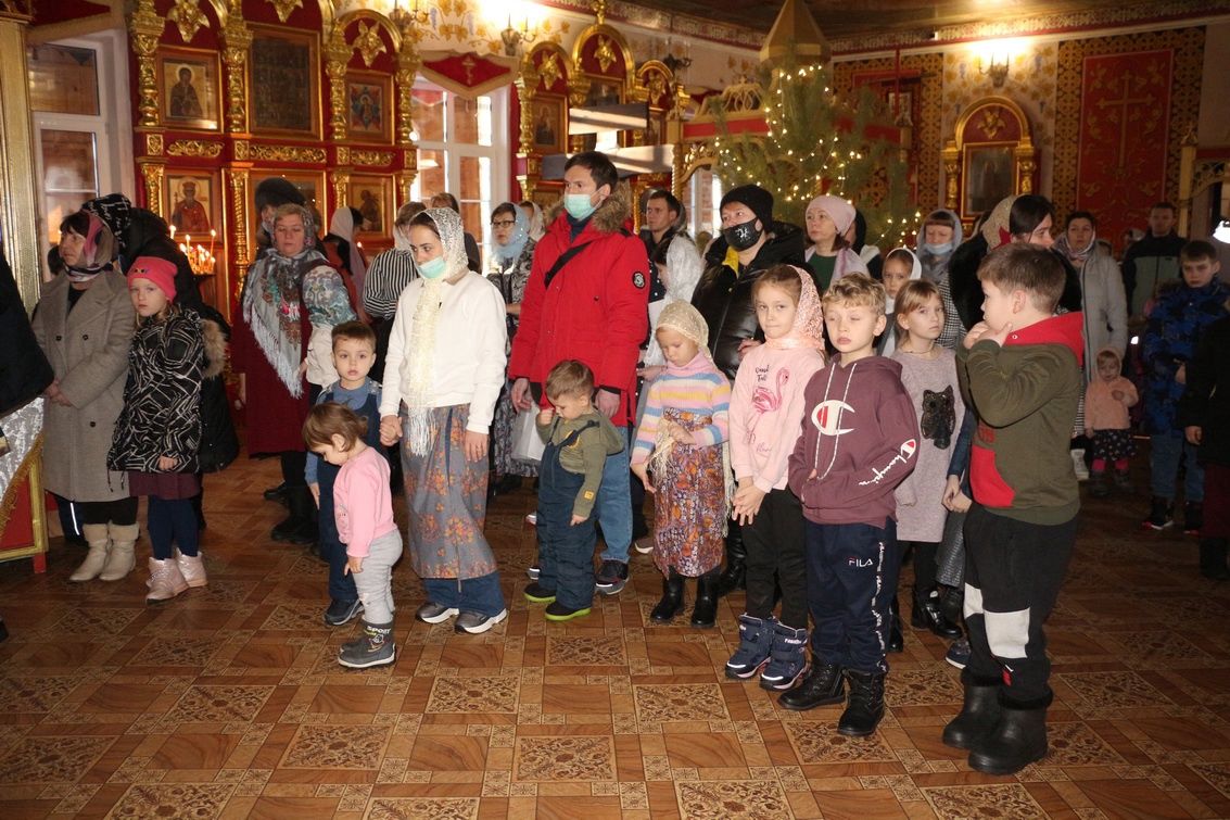 Чистопольские дети побывали на рождественском Богослужении