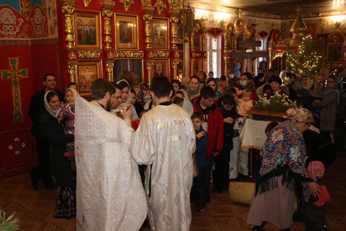 Чистопольские дети побывали на рождественском Богослужении