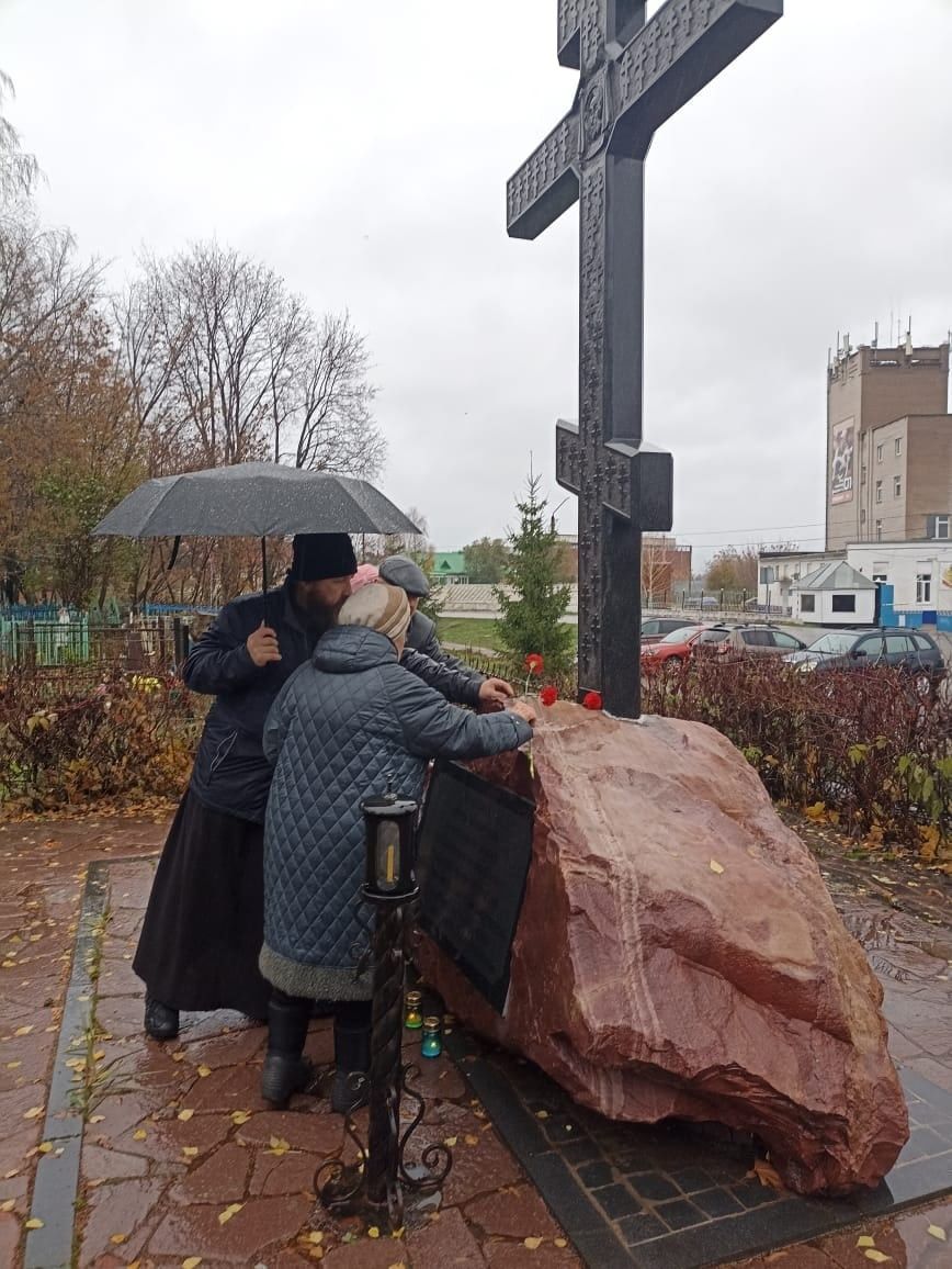 На чистопольском кладбище молитвенно почтили память жертв политических репрессий