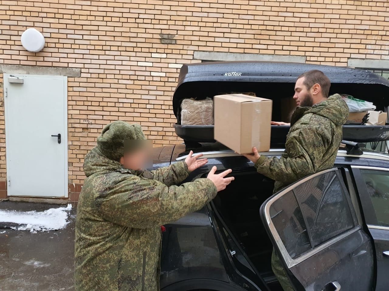 Чистопольская епархия передала военному госпиталю лекарственные средства