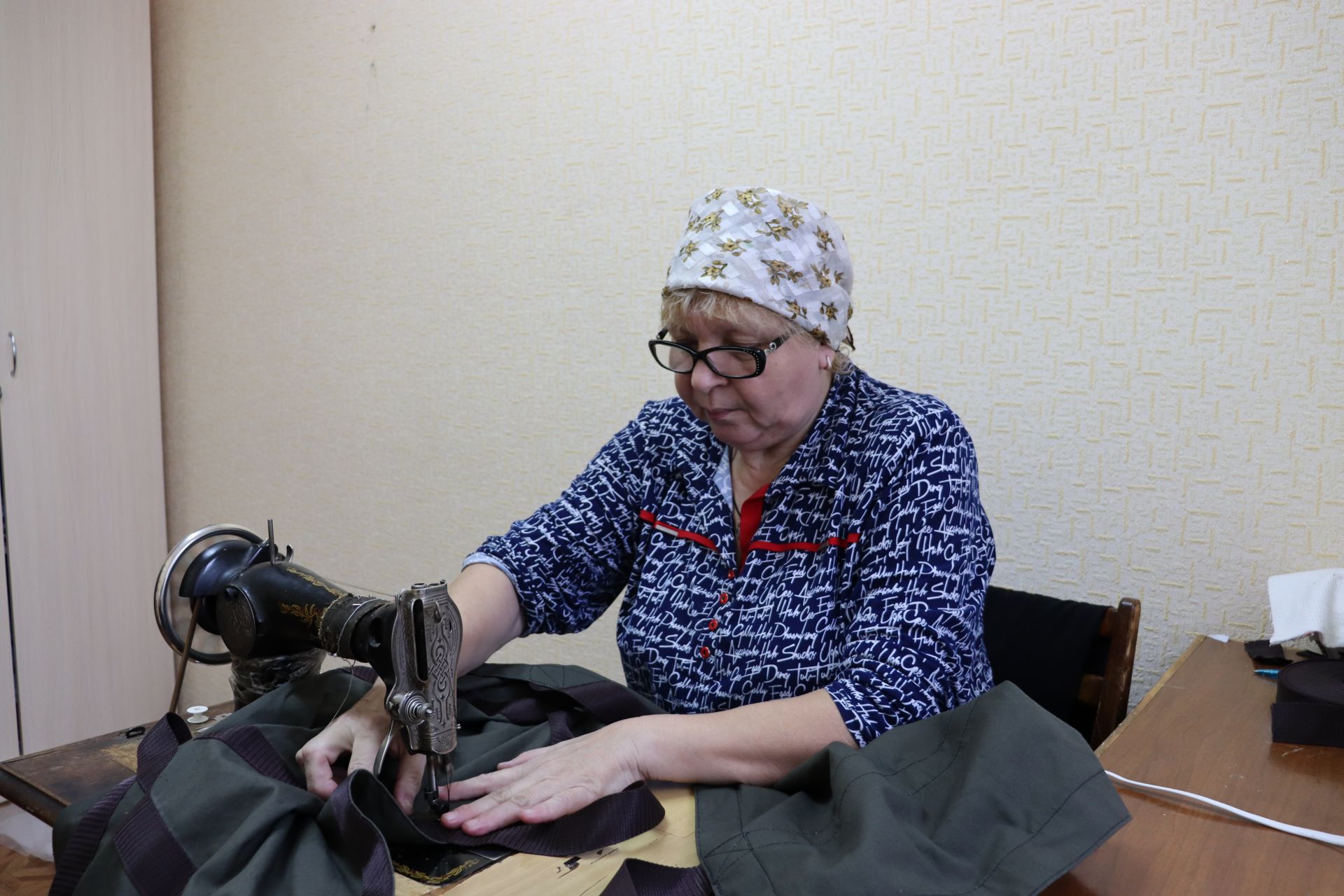 В Чистопольской епархии организовали работу по пошиву тактических носилок