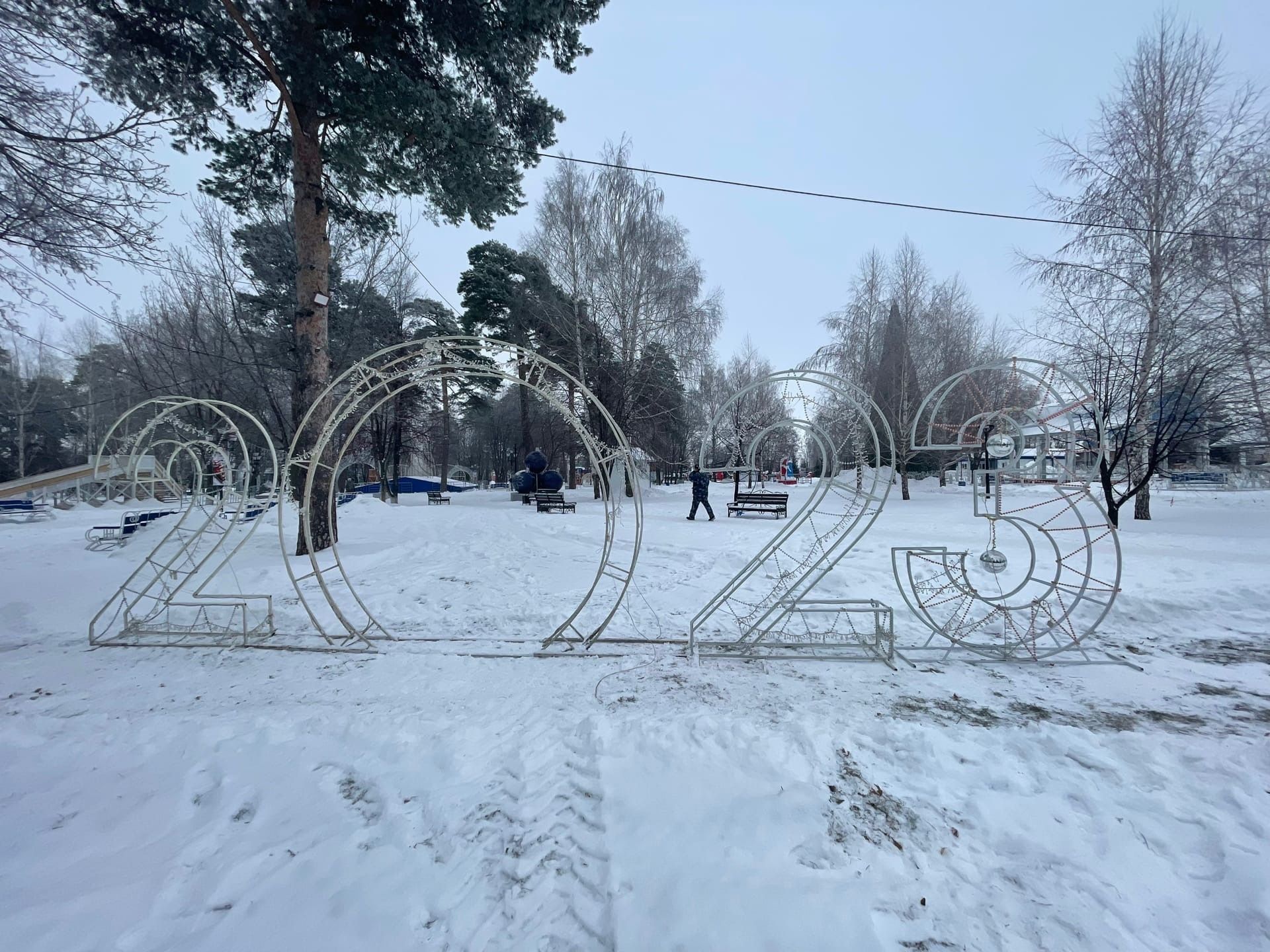 В Чистополе начали украшать Скарятинский сад