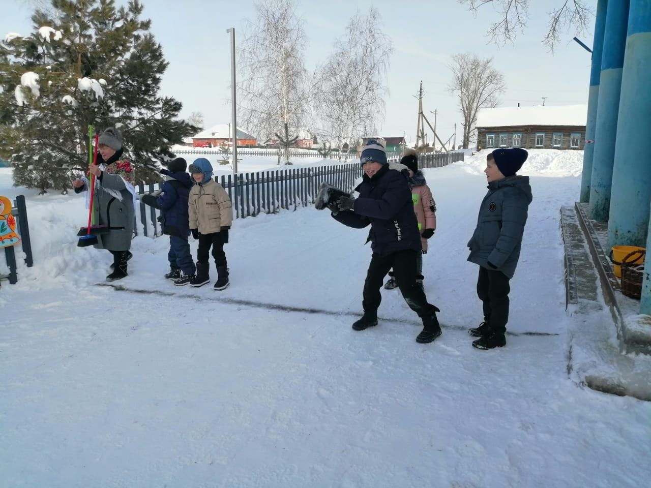 Детям из чистопольского села рассказали о русской народной обуви – валенках