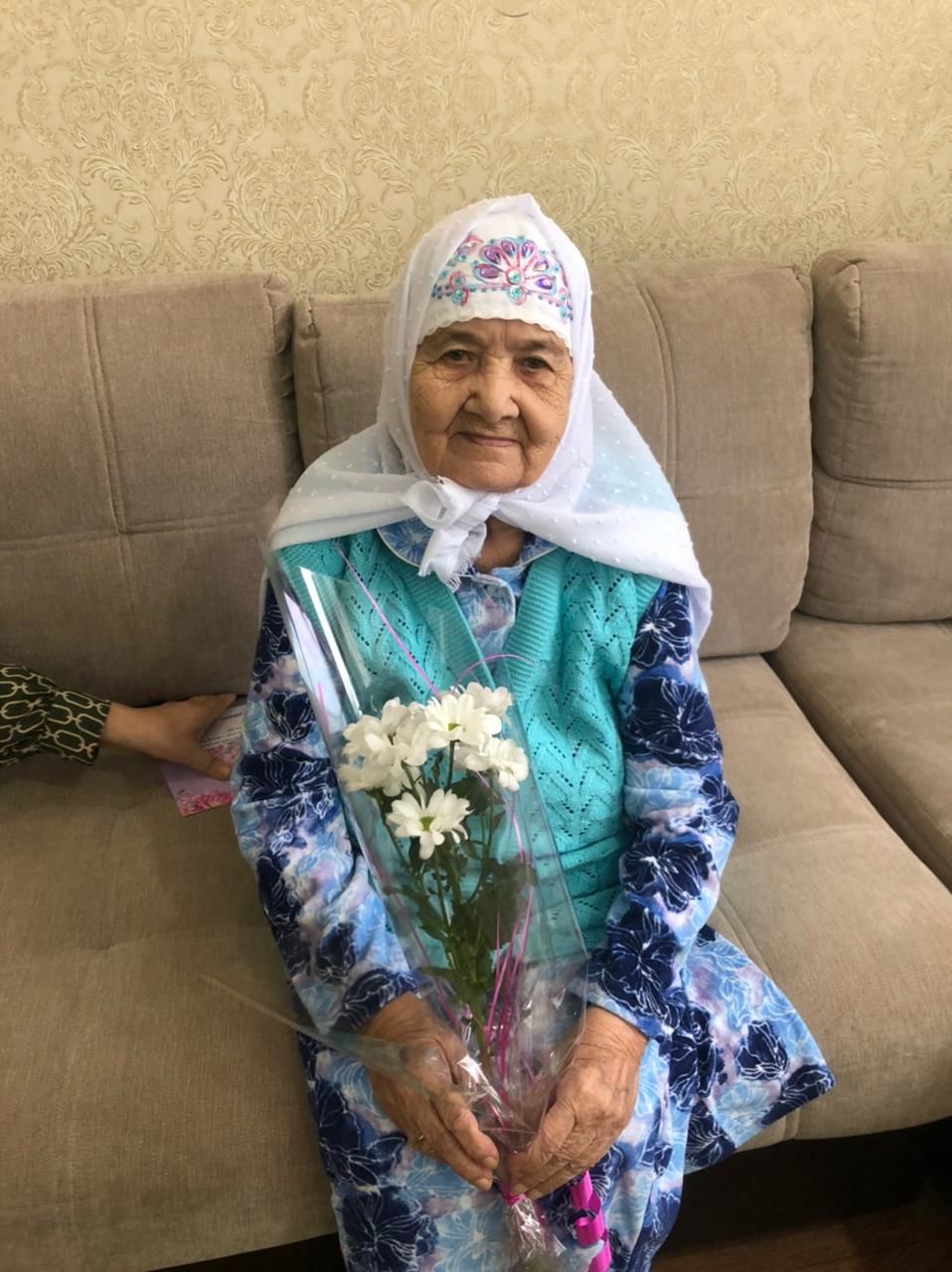 Труженицу тыла из Чистополя поздравили с 90-летием