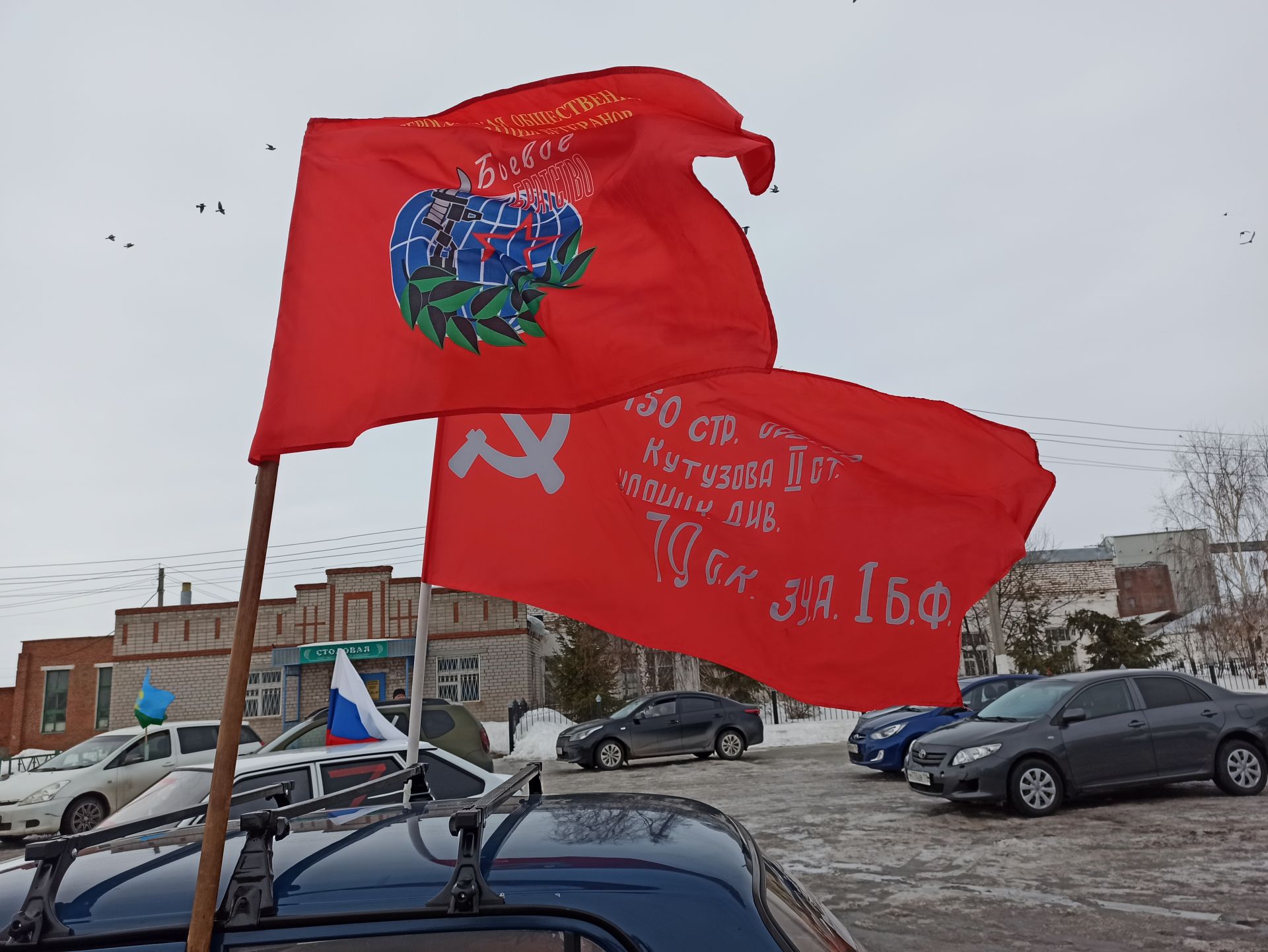 В Чистополе состоялся автопробег в поддержку российских военных (фоторепортаж)