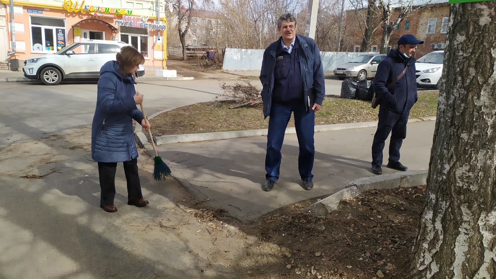 Сотрудники «Чистополь-информ» присоединились к санитарно-экологическому двухмесячнику