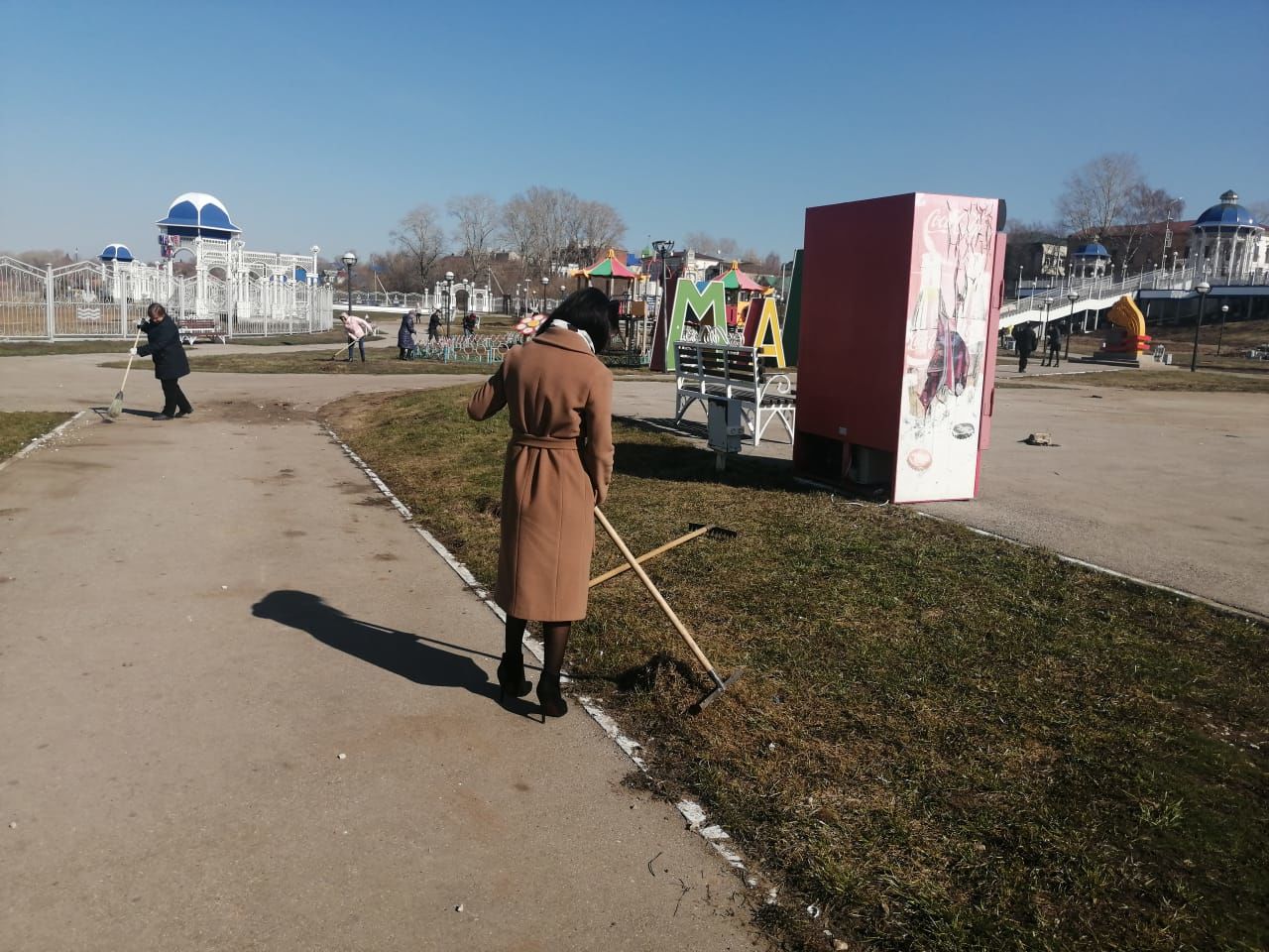 Школьники, студенты, сотрудники предприятий и организаций присоединились к Всероссийскому субботнику