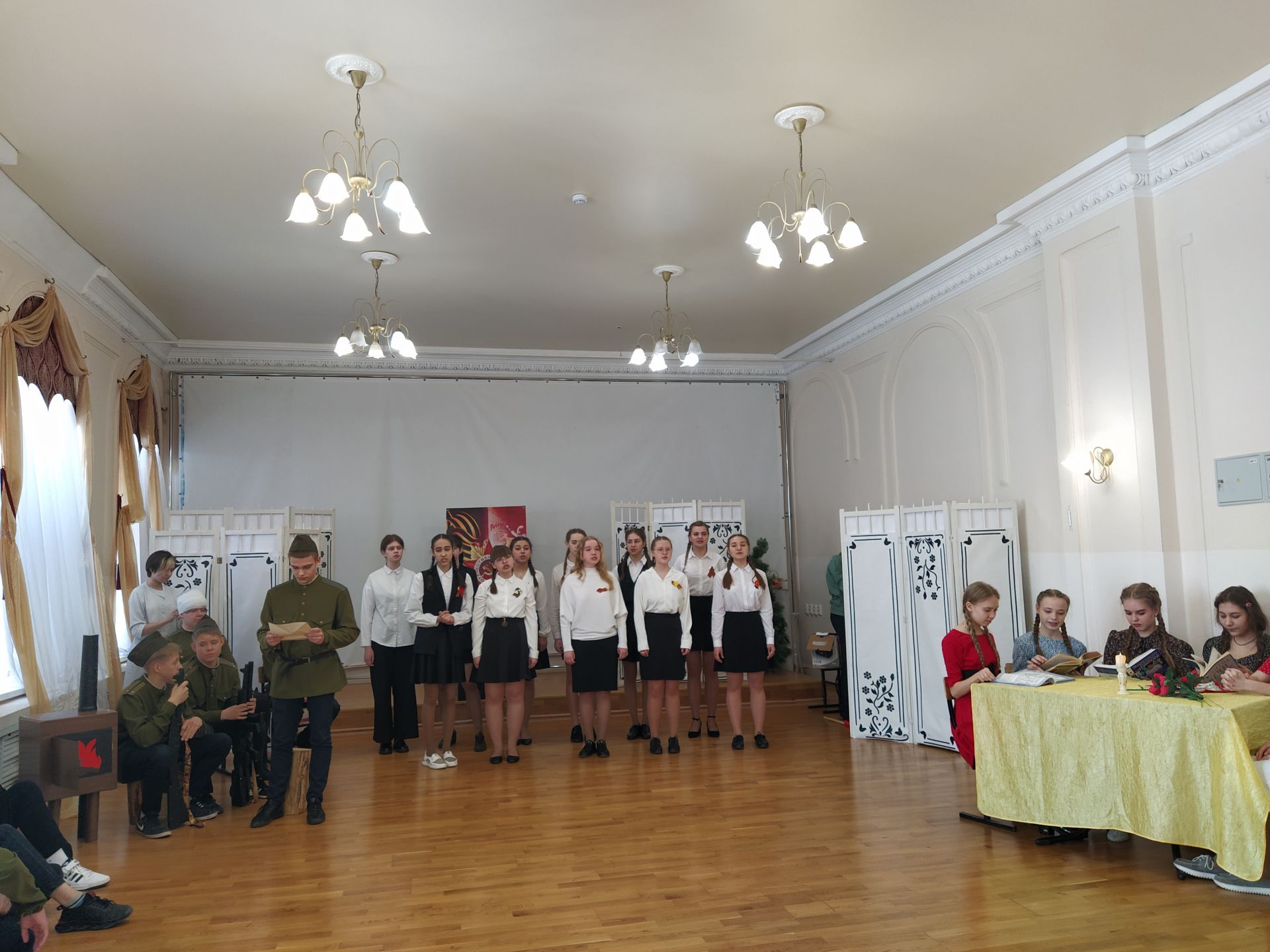 В чистопольской гимназии прошел конкурс инсценированной патриотической песни