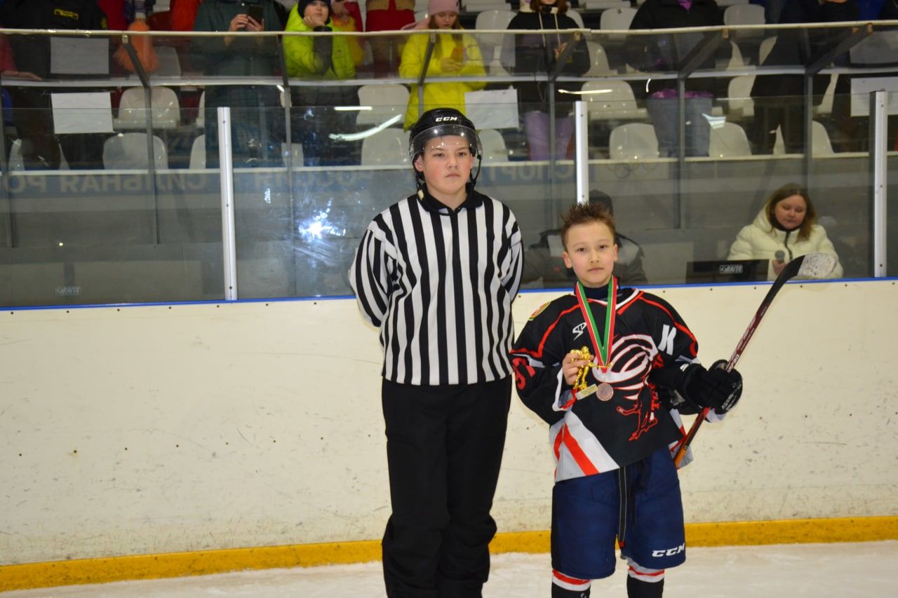Чистопольские хоккеисты завоевали бронзу на республиканском турнире