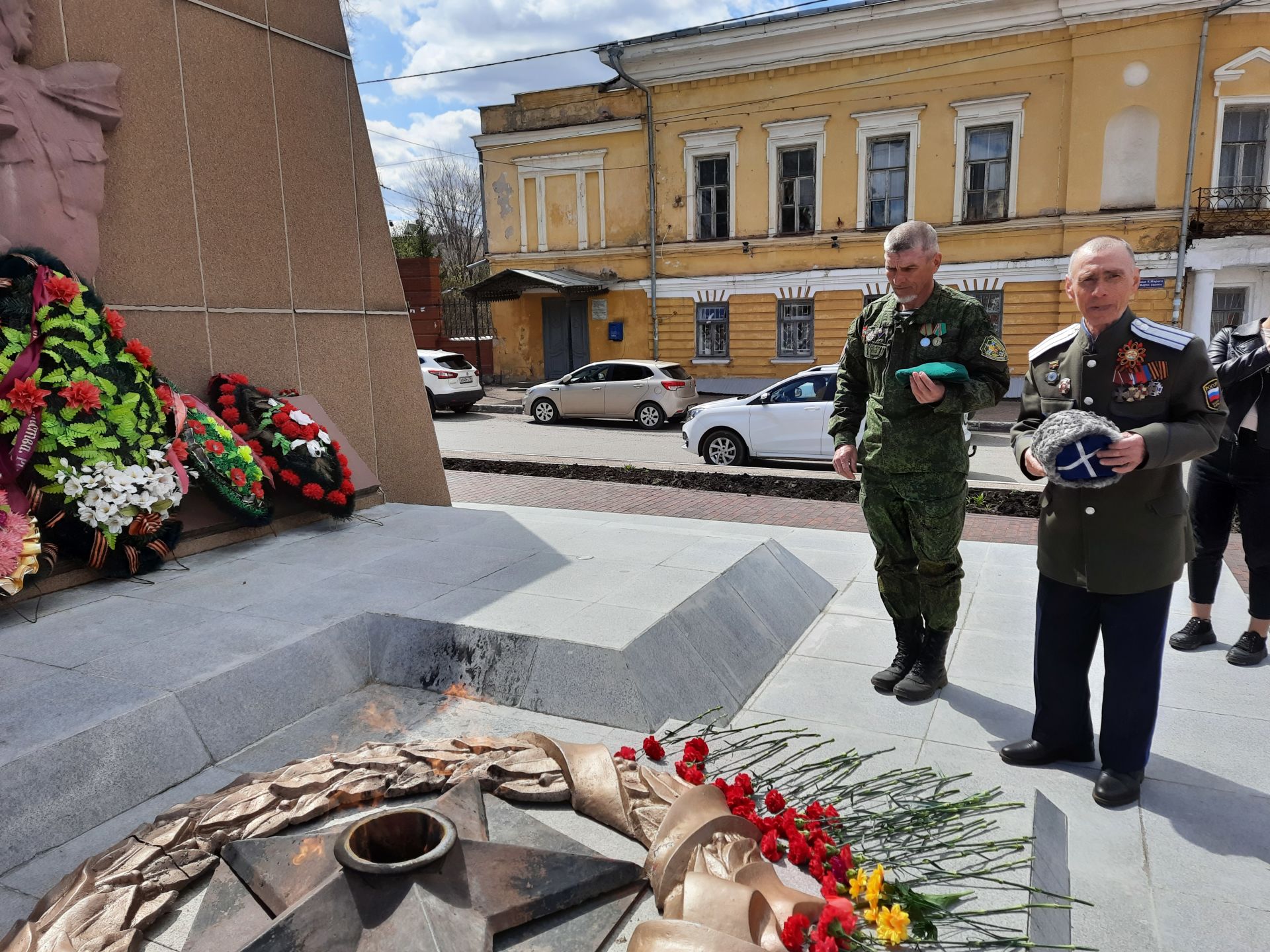 В преддверии Дня Победы в Чистополе провели массовый автопробег (Фоторепортаж)