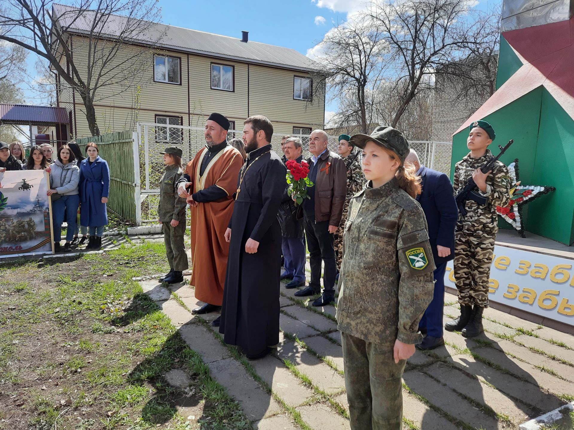 В преддверии Дня Победы в Чистополе провели массовый автопробег (Фоторепортаж)