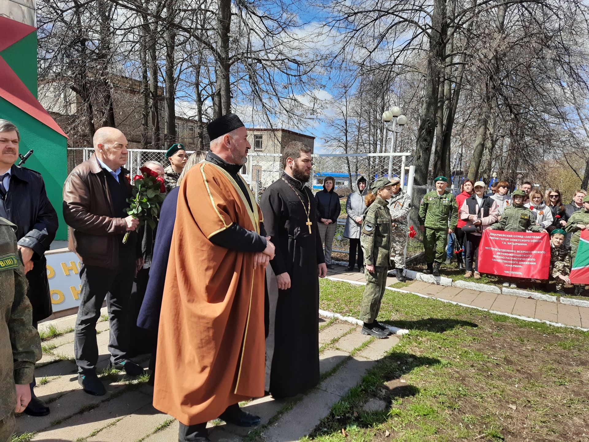 В преддверии Дня Победы в Чистополе провели массовый автопробег (Фоторепортаж)