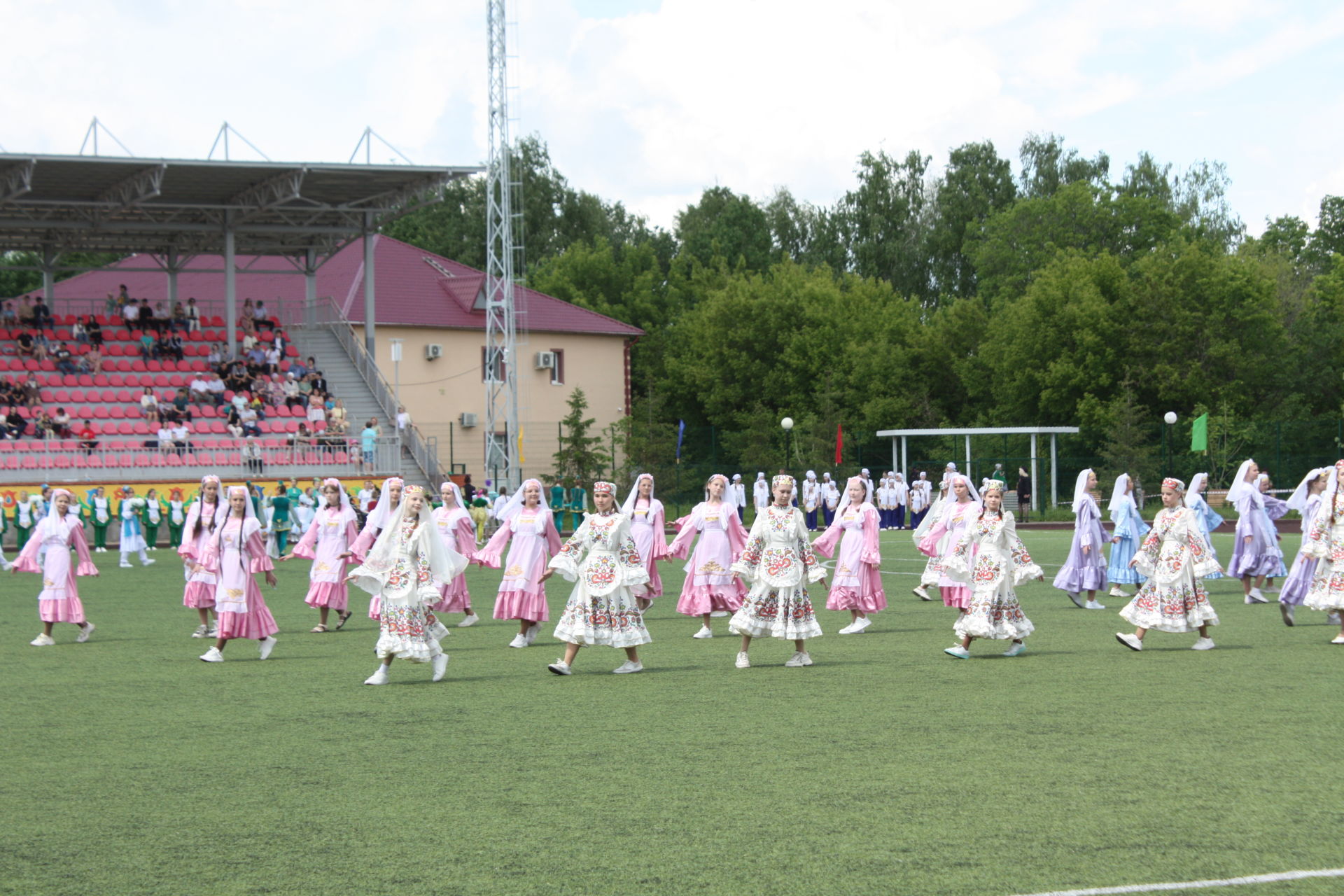 Сабантуй в Чистополе собрал тысячи гостей