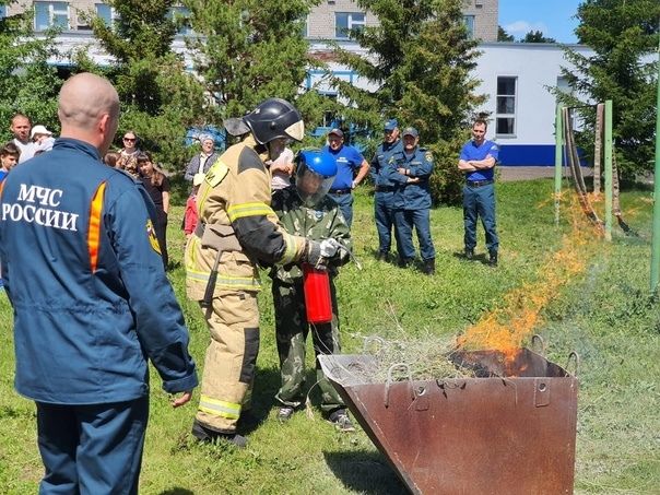 В Чистополе для воспитанников воскресной школы и военно-патриотического клуба "Патриот" состоялся открытый урок