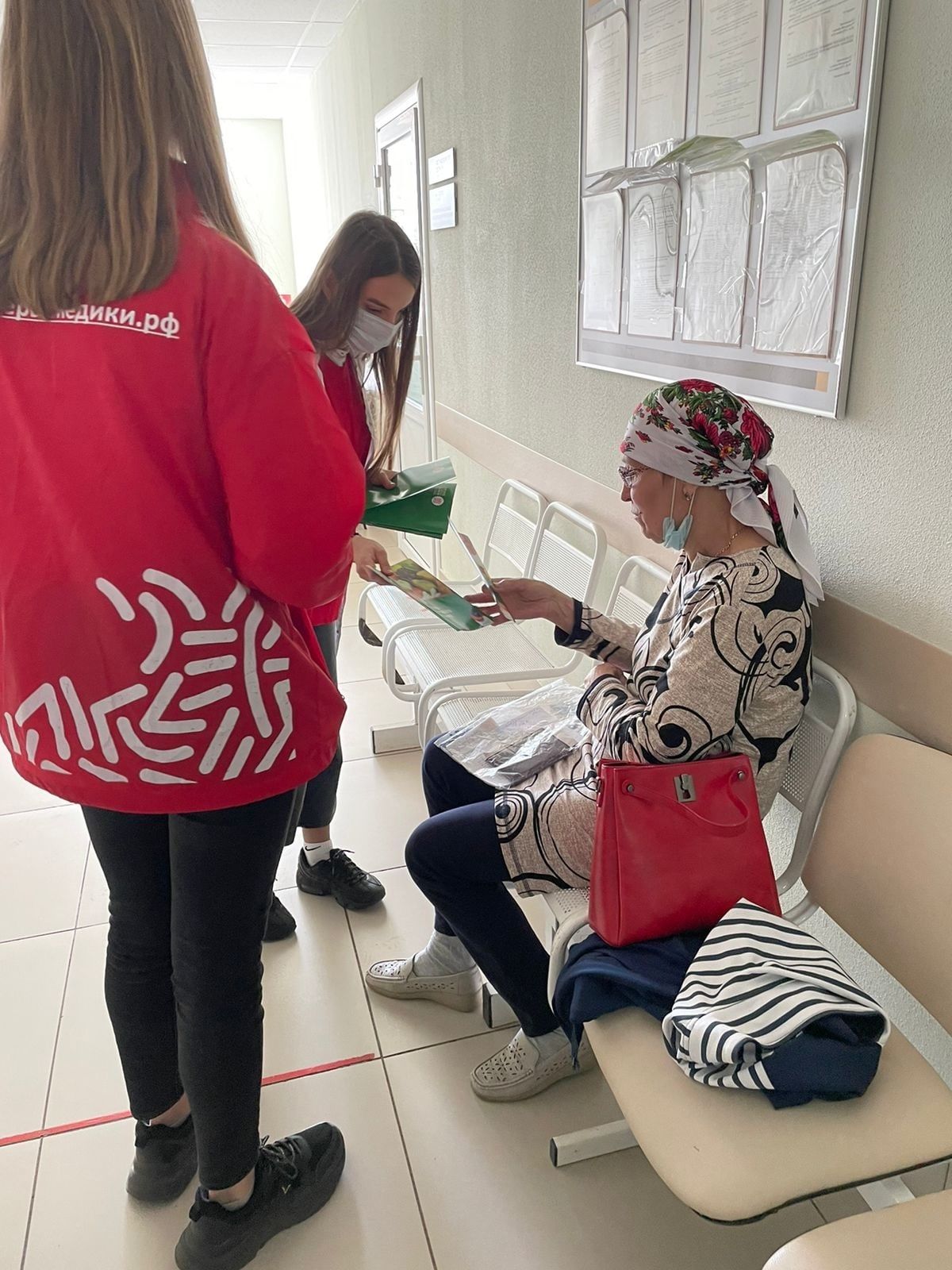 В поликлинике Чистопольской ЦРБ прошла акция "Начни свой день со здоровой пищи"