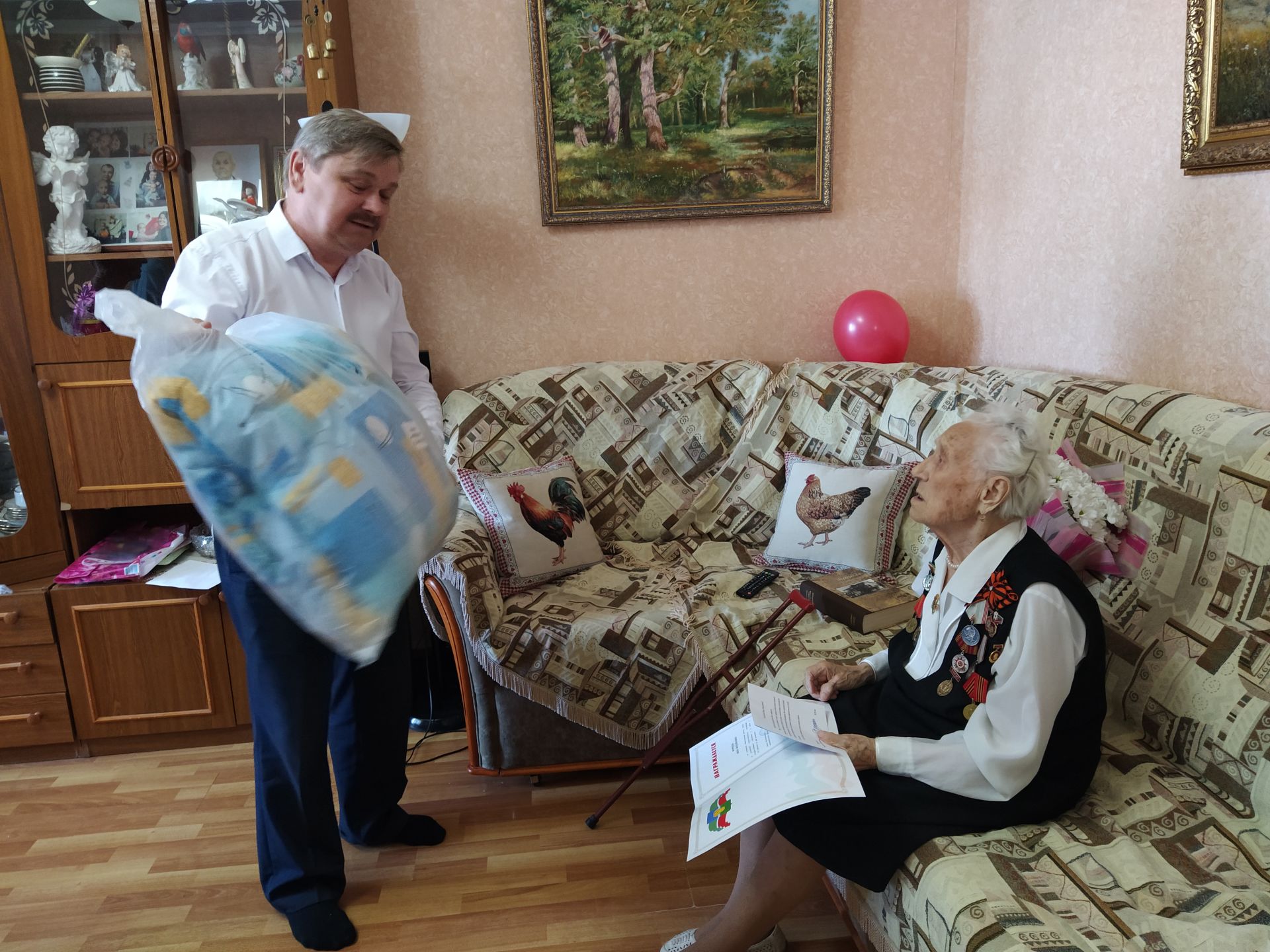 В Чистополе труженица тыла Вера Корнева отметила 95-летний юбилей