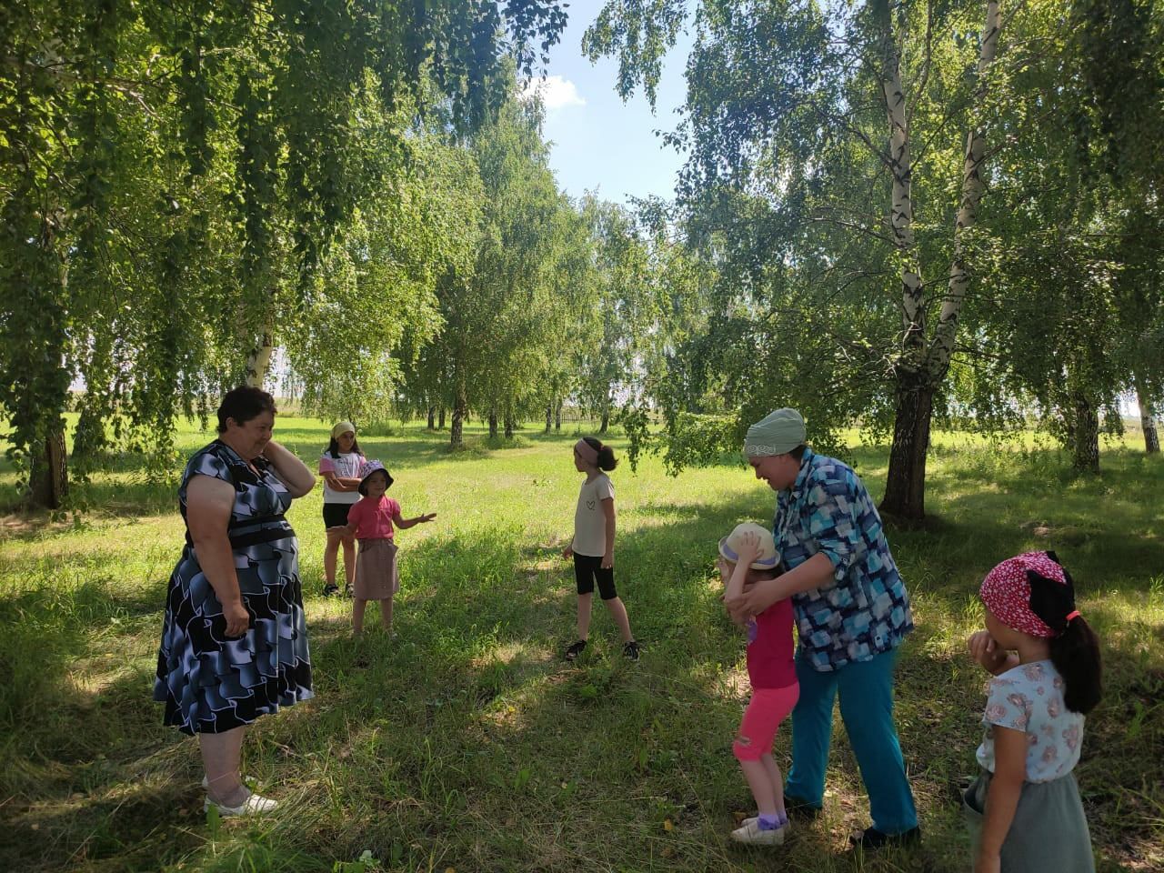 В чистопольском селе прошла квест-игра «Солнечная поляна летнего чтения»
