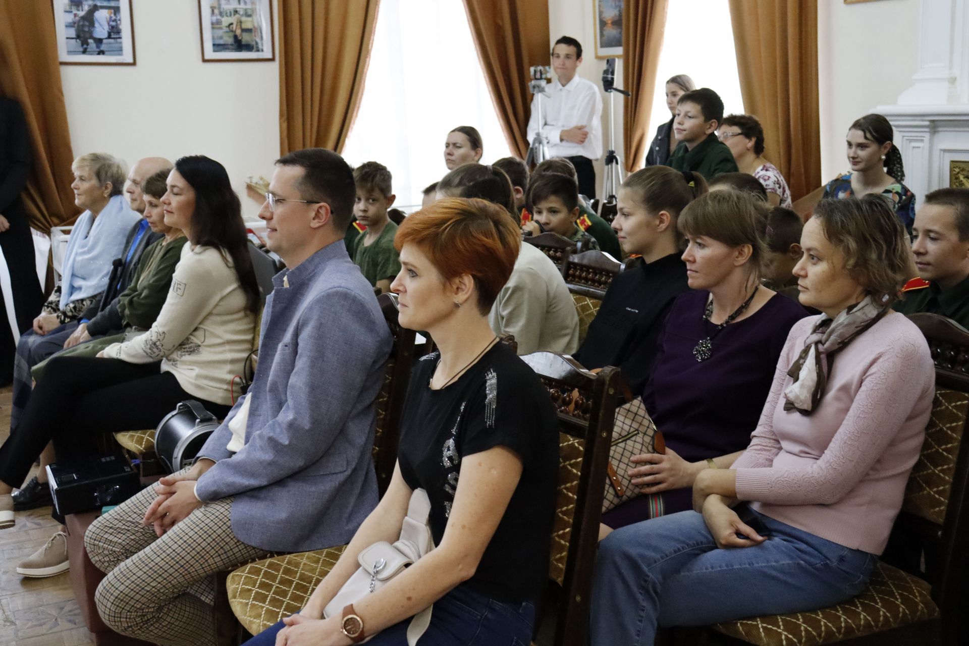 Молодые блогеры из Чистополя презентовали свои фотооткрытки