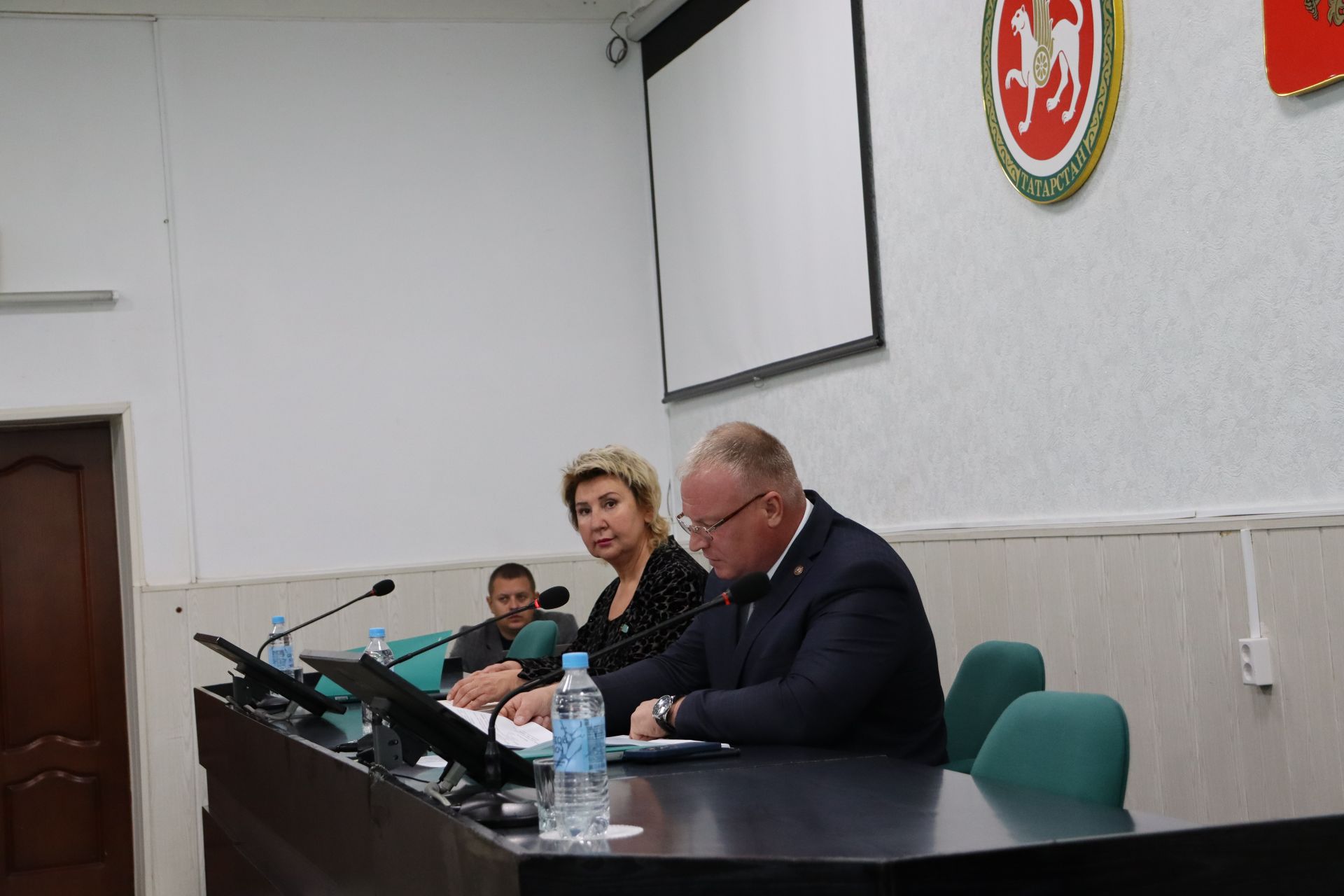 На очередном заседании Совета Чистопольского района обсудили четыре вопроса