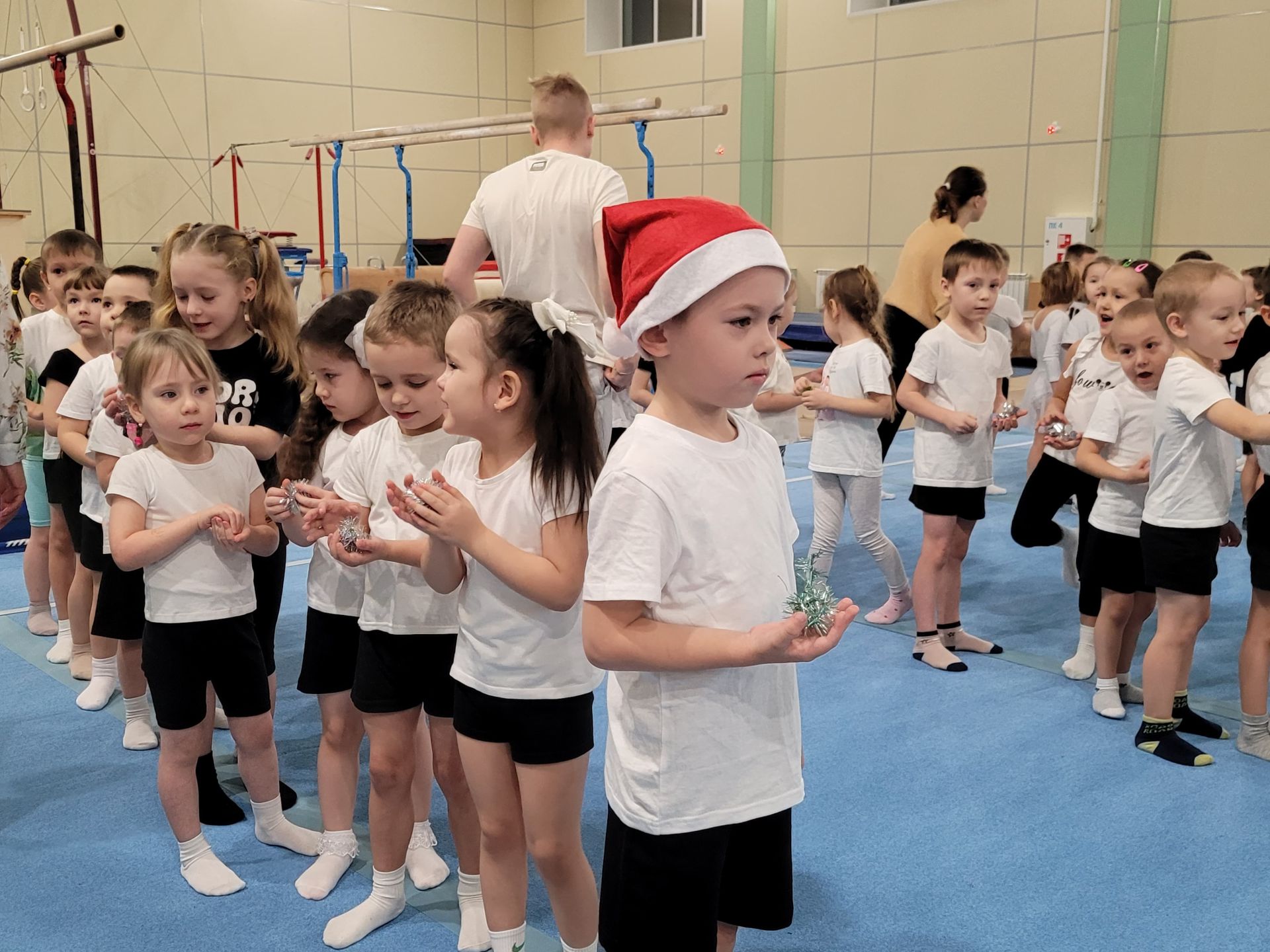 Для воспитанников спортивной школы «Гимнаст» провели новогоднее мероприятие