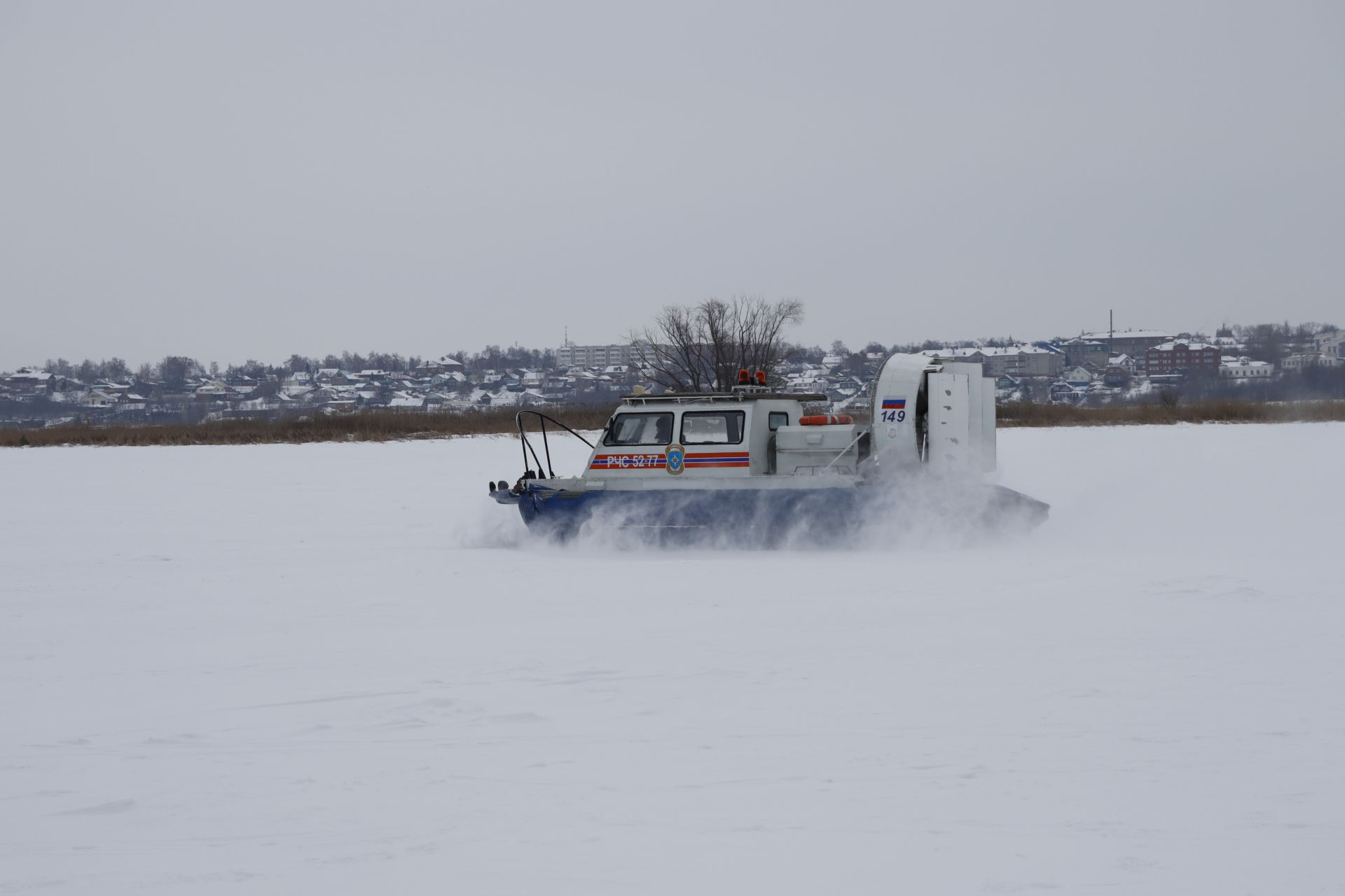 С чистопольскими рыбаками беседовали о правилах безопасности на льду