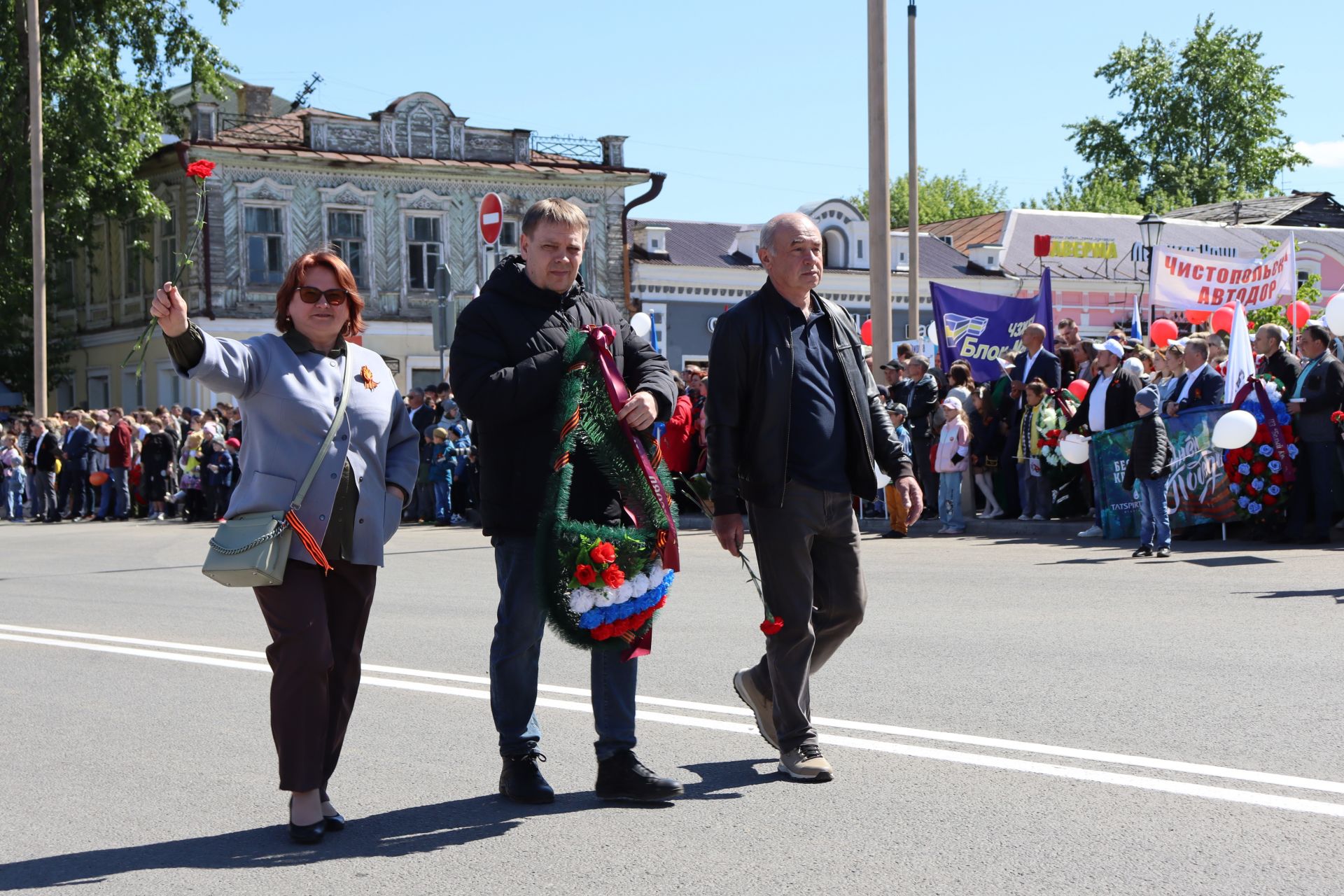 В Чистополе на центральной площади прошел парад Победы