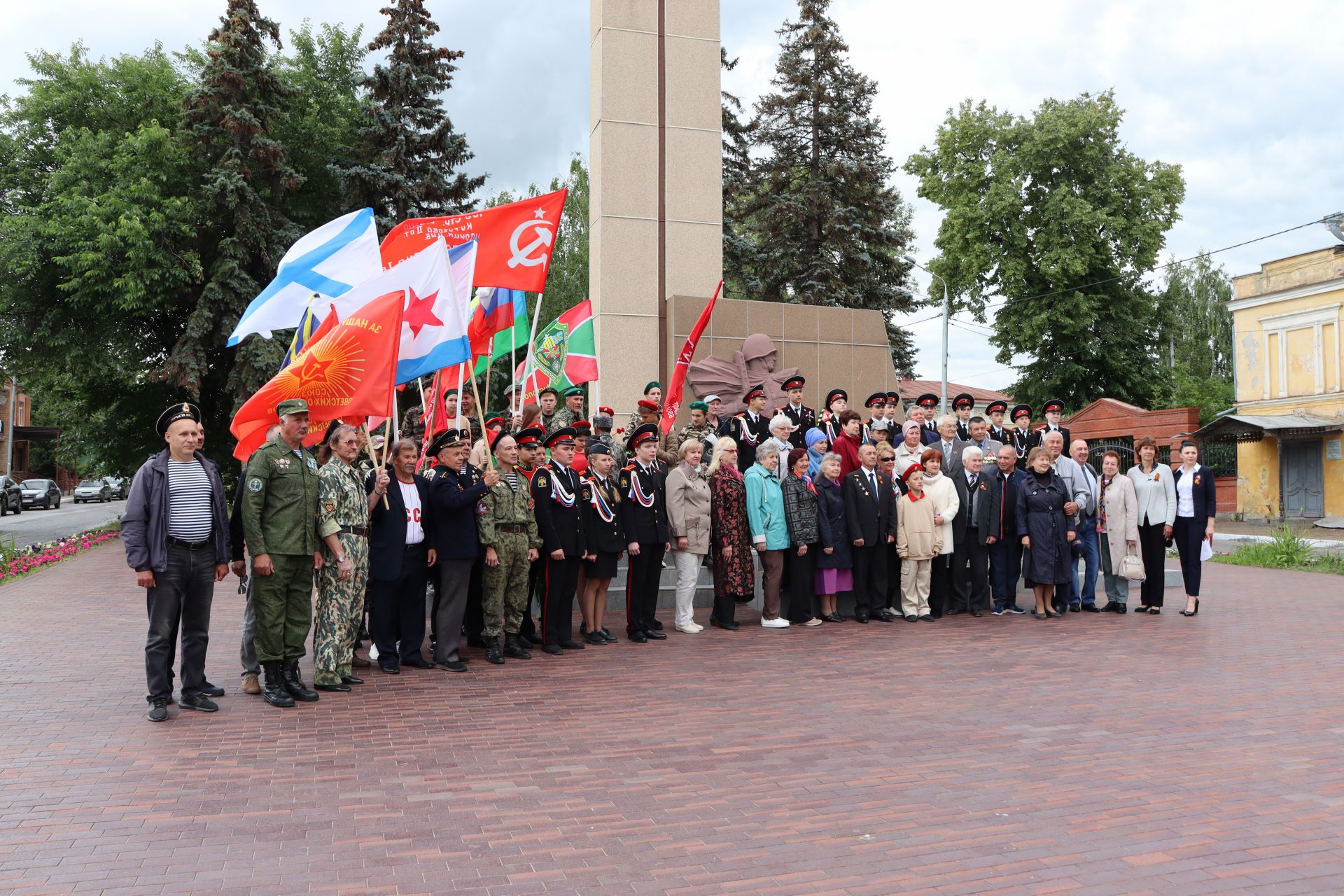 В День памяти и скорби в Чистополе состоялся митинг (фоторепортаж)