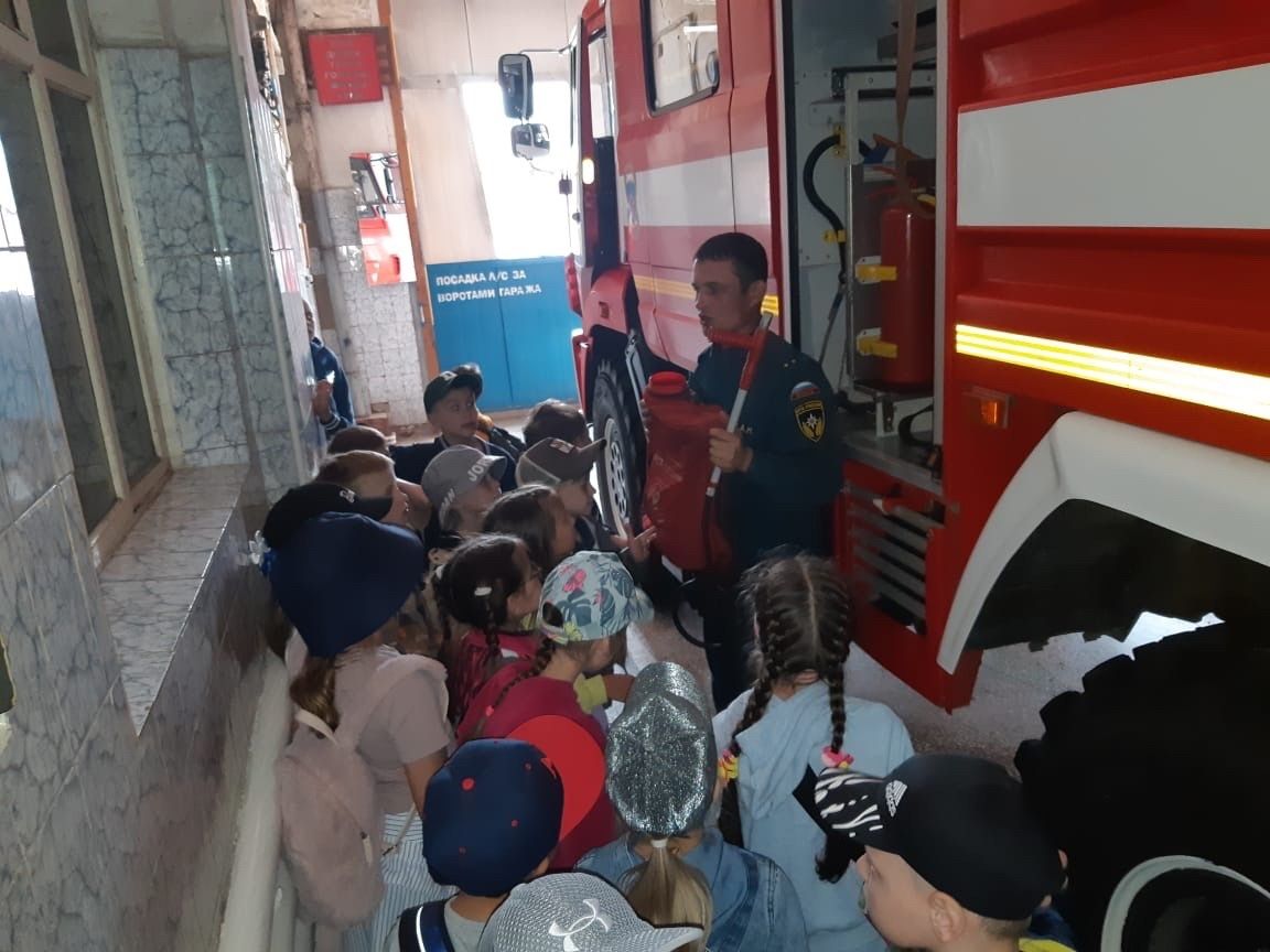 Чистопольские лицеисты побывали на экскурсии в пожарной части